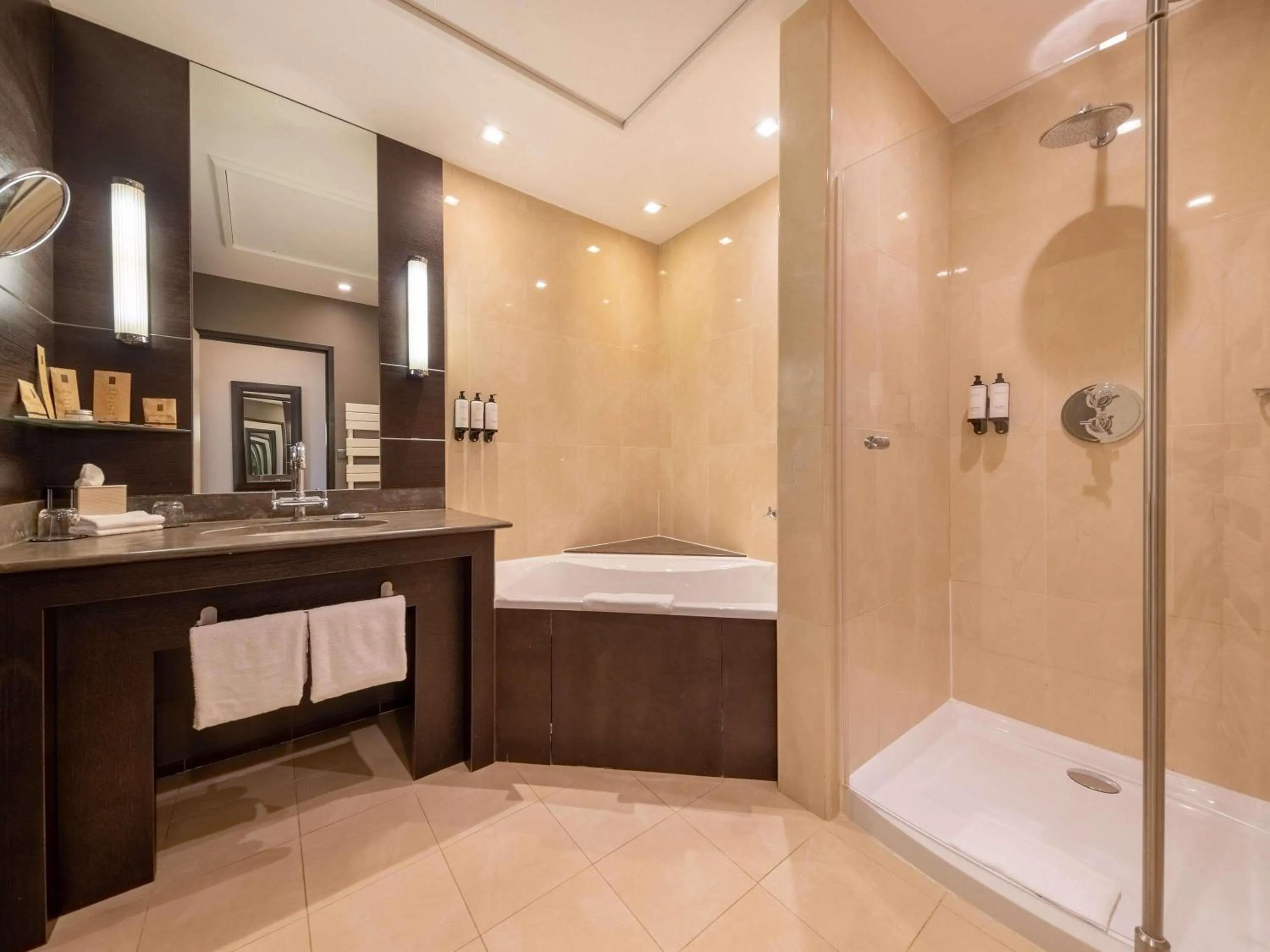 Bedroom in La Citadelle Hotel Metz - MGallery Collection