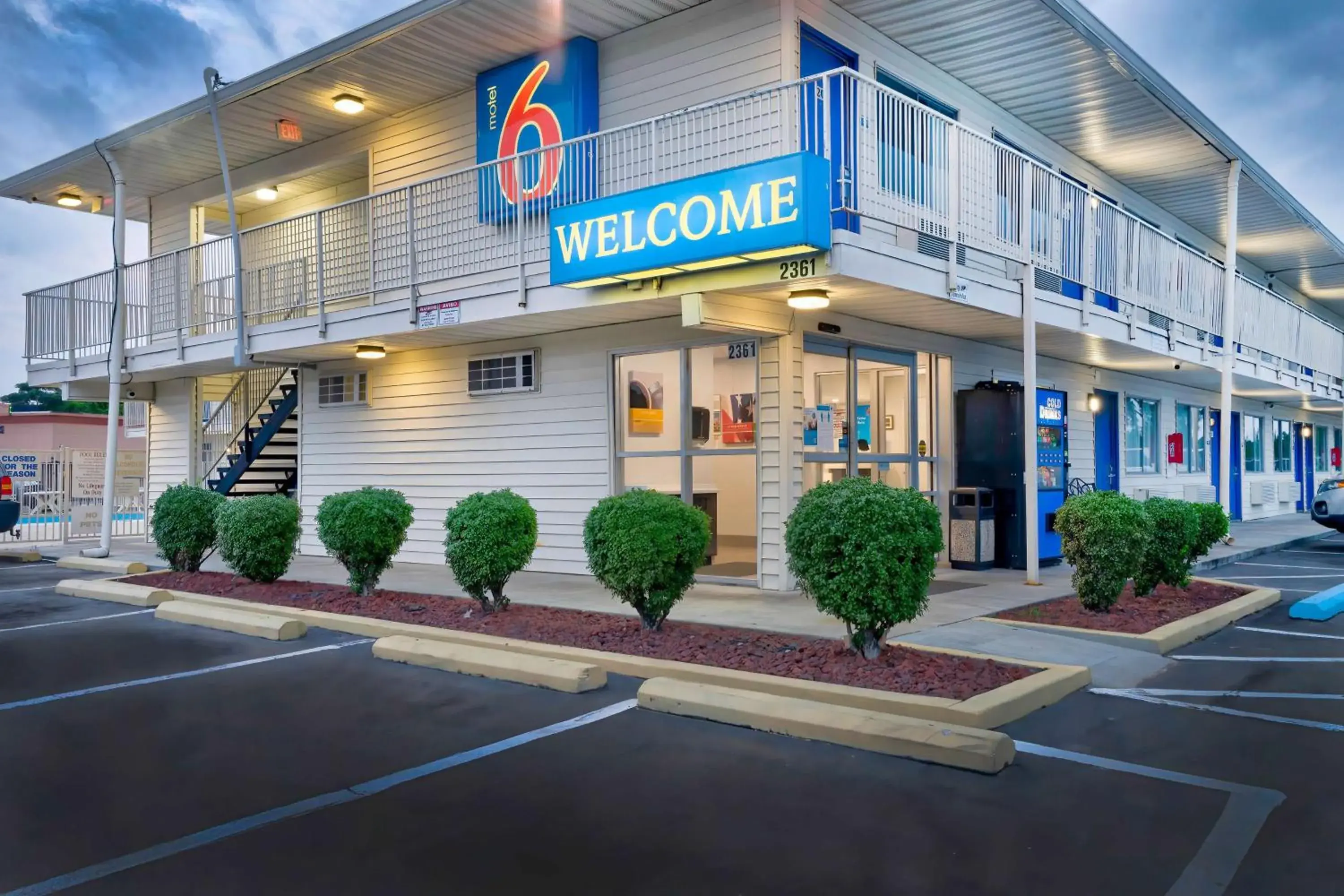 Property building in Motel 6-Lumberton, NC Property building in Motel 6-Lumberton, NC