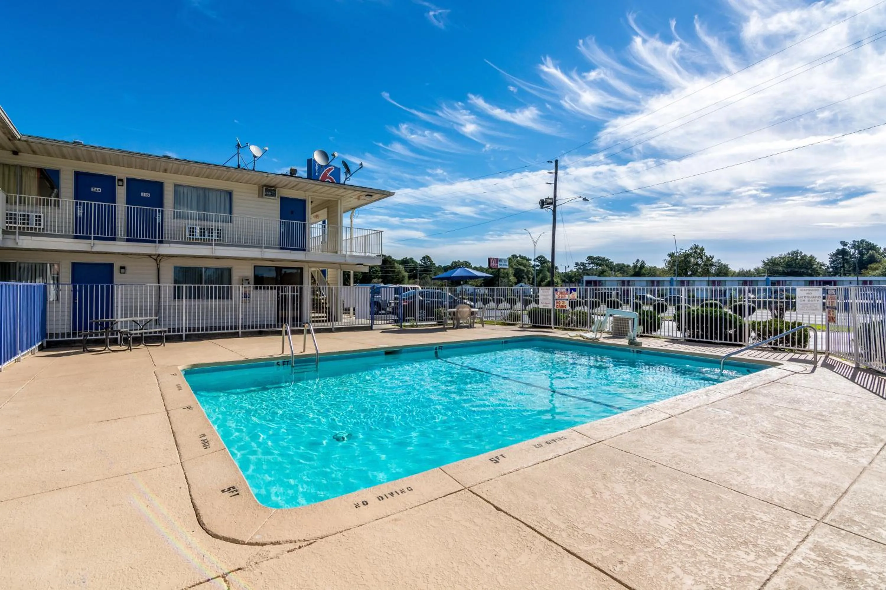 Swimming pool in Motel 6-Lumberton, NC
