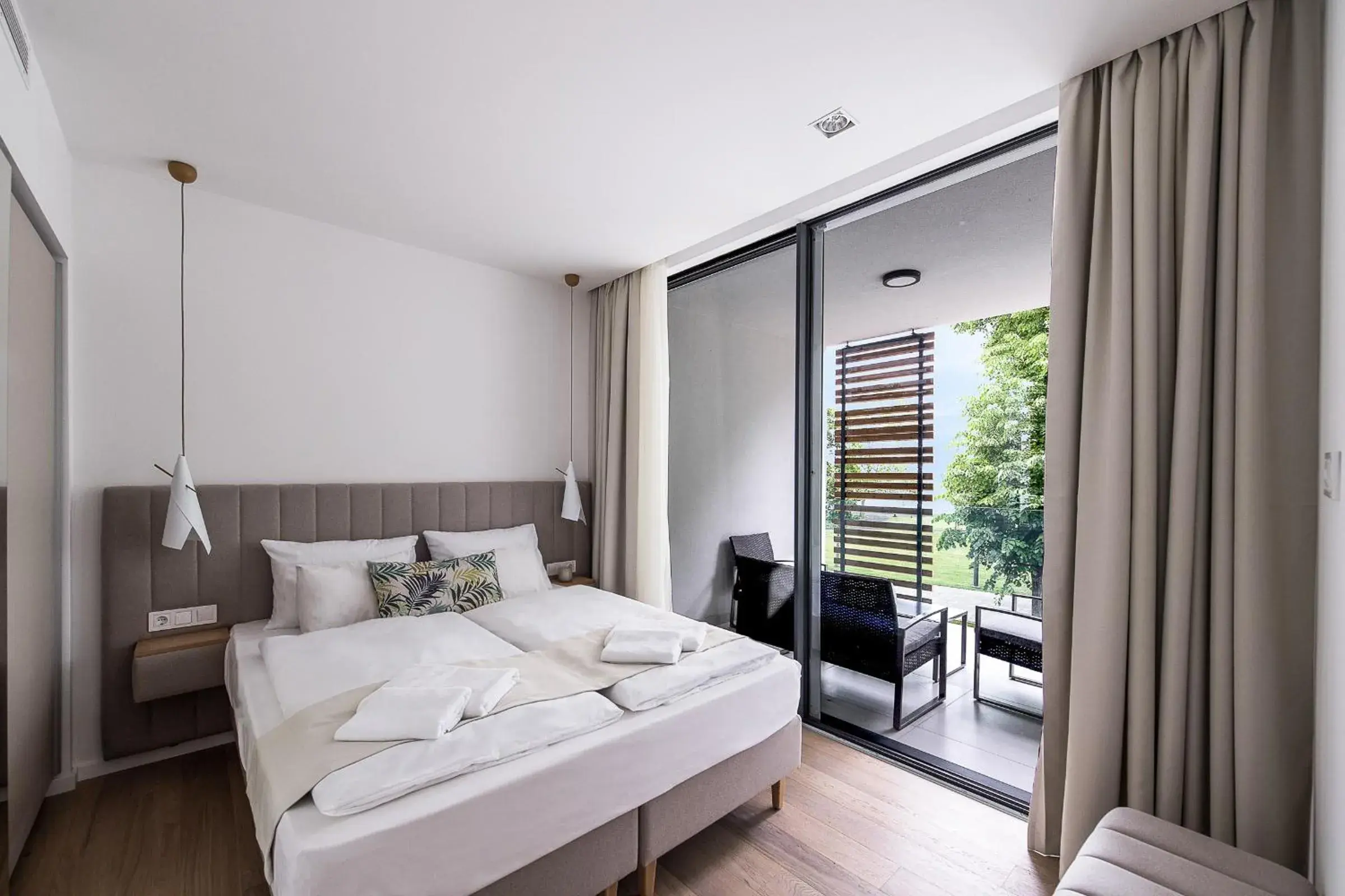 Deluxe Apartment with Balcony and Sauna in Oliver Lux Deluxe Apartment with Balcony and Sauna in Oliver Lux