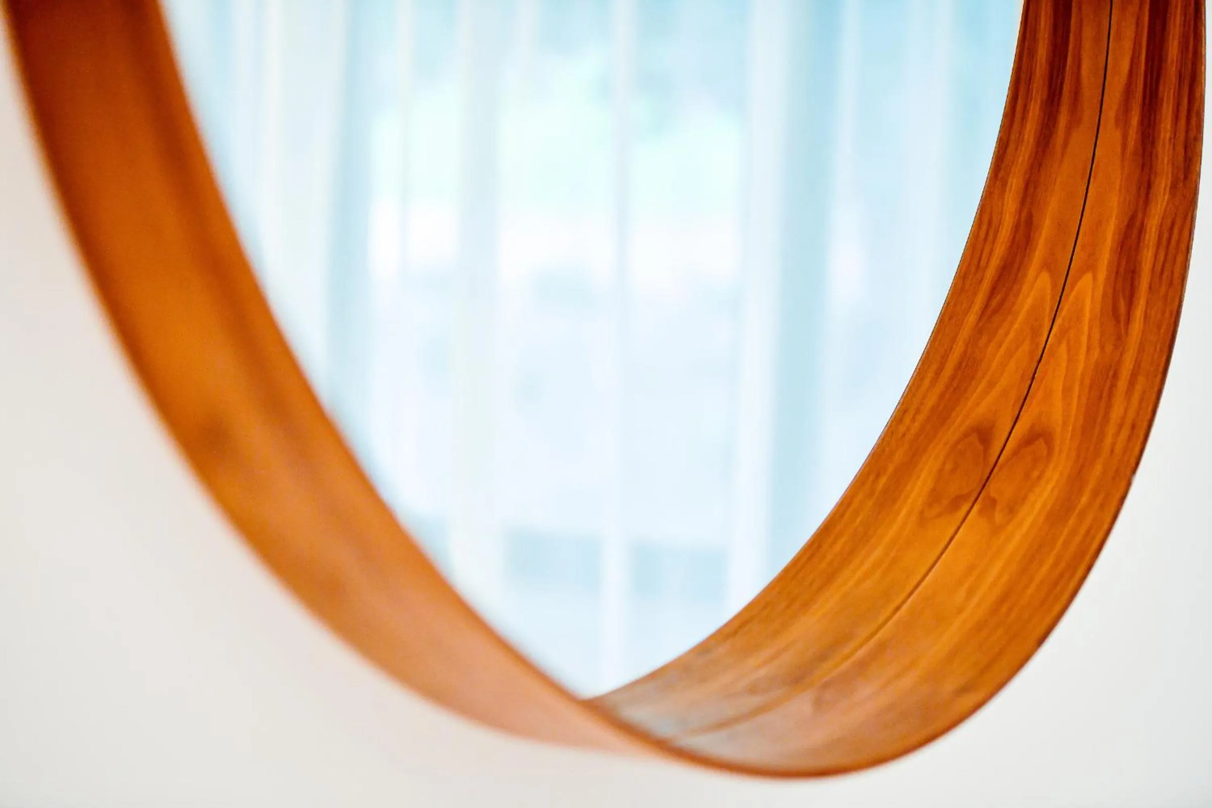 Decorative detail in Oliver Lux