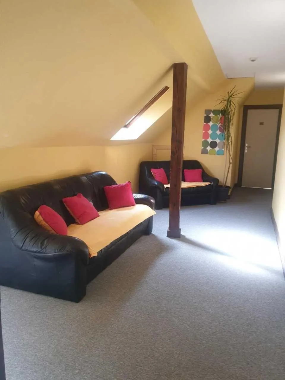 Bed in Hôtel Restaurant Aux Deux Roses