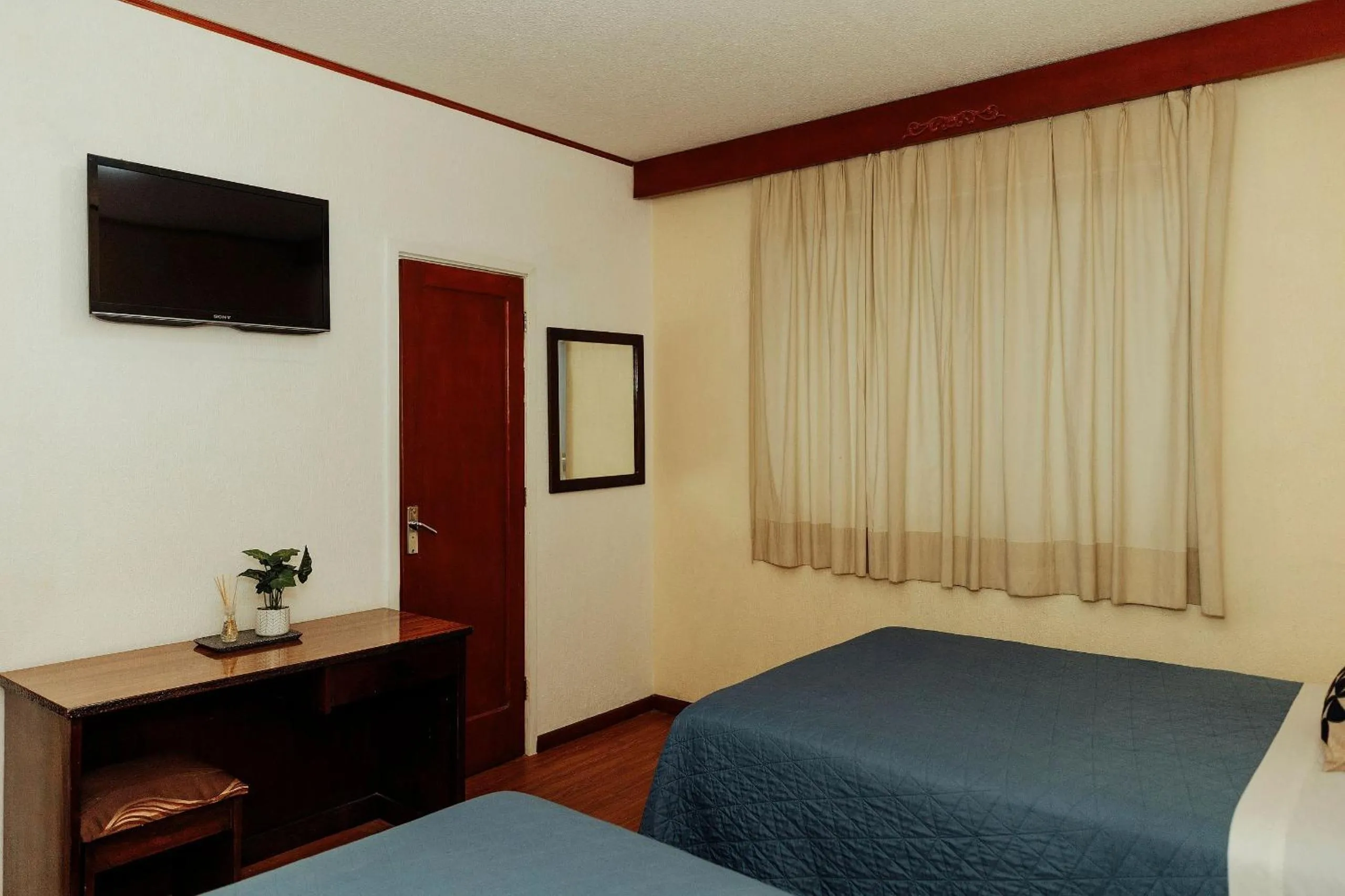 Photo of the whole room, Bed in Hotel Rex