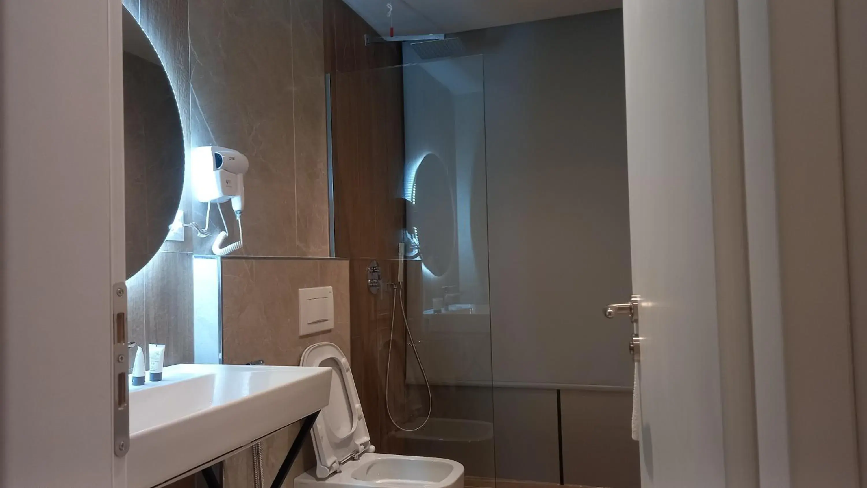 Suite with Sea View in Hotel Aglon Suite with Sea View in Hotel Aglon