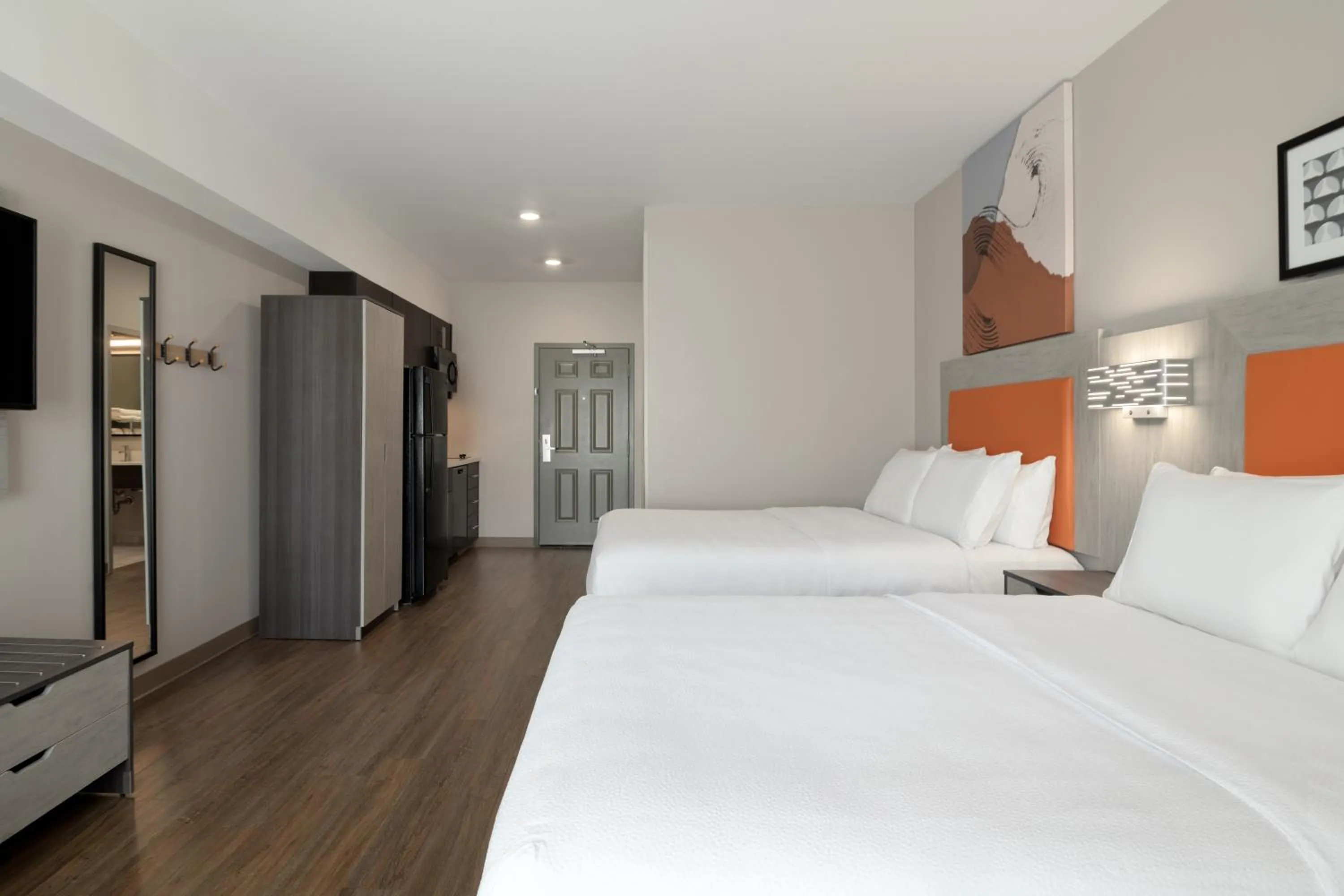 Photo of the whole room, Bed in Best Western Sugar Sands Inn & Suites