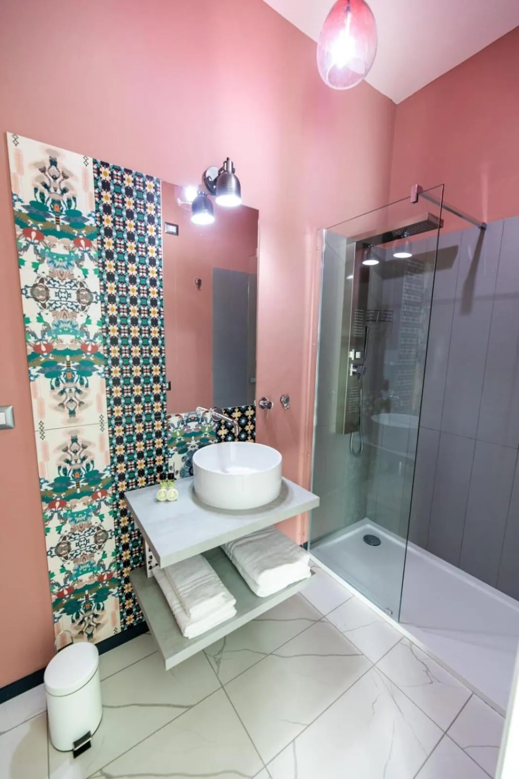 Shower in Mira Vietri