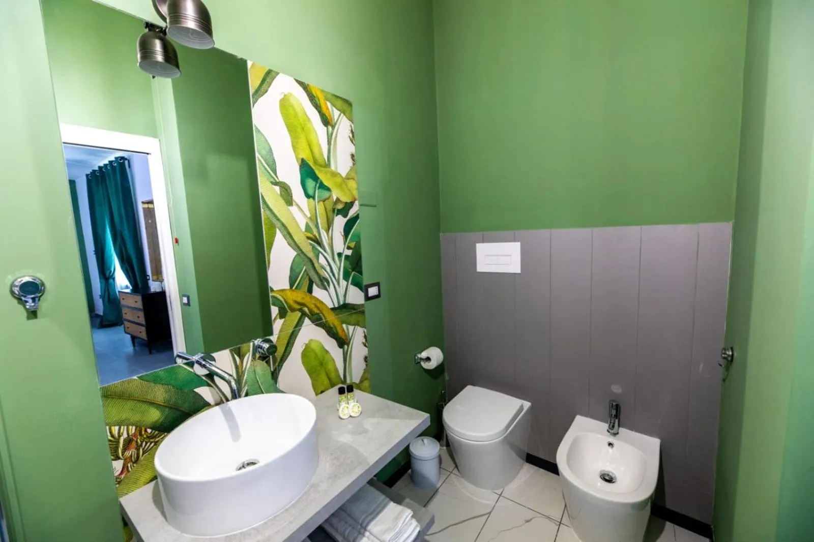 Bathroom in Mira Vietri