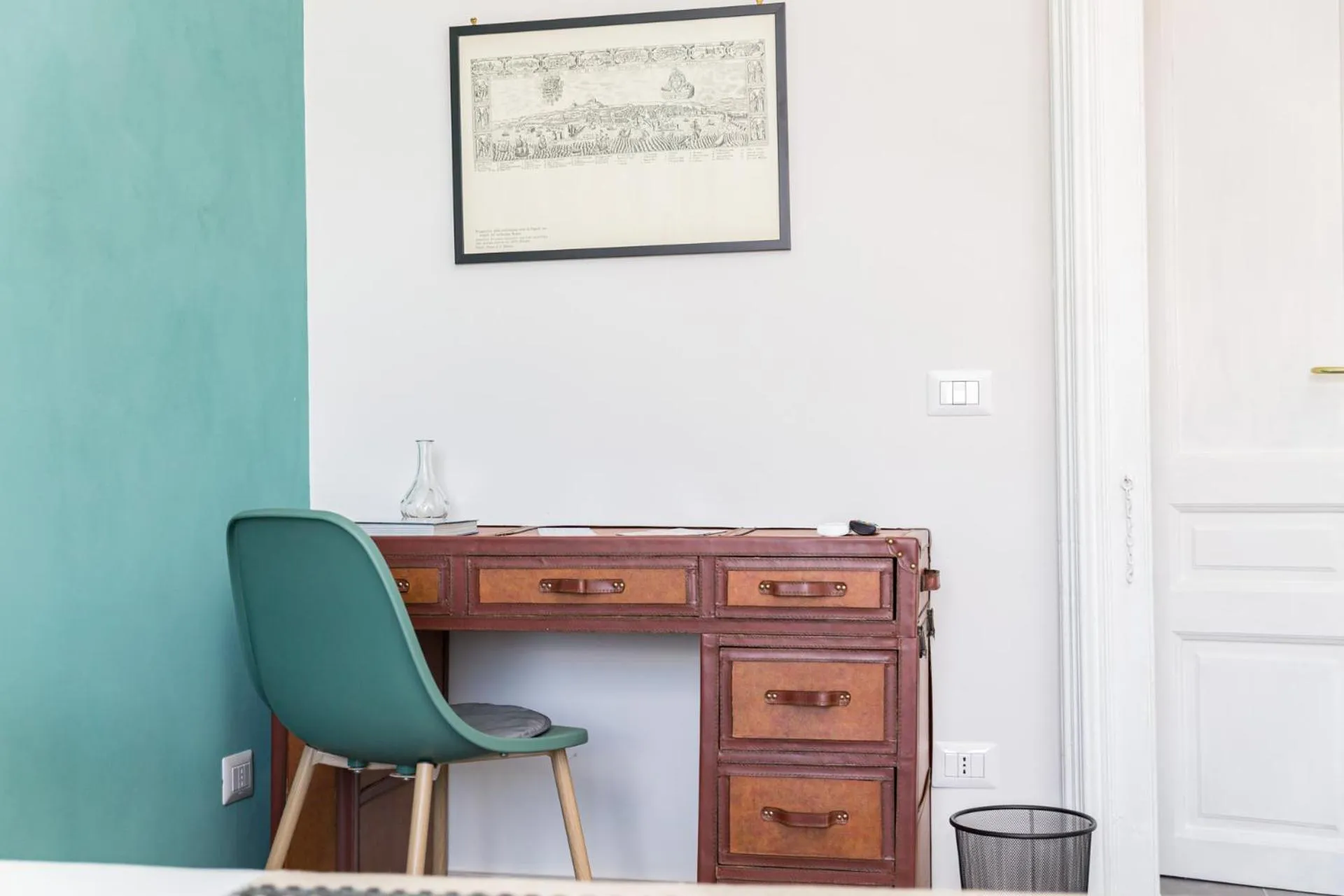 Photo of the whole room in N'Art Suites - Napoli