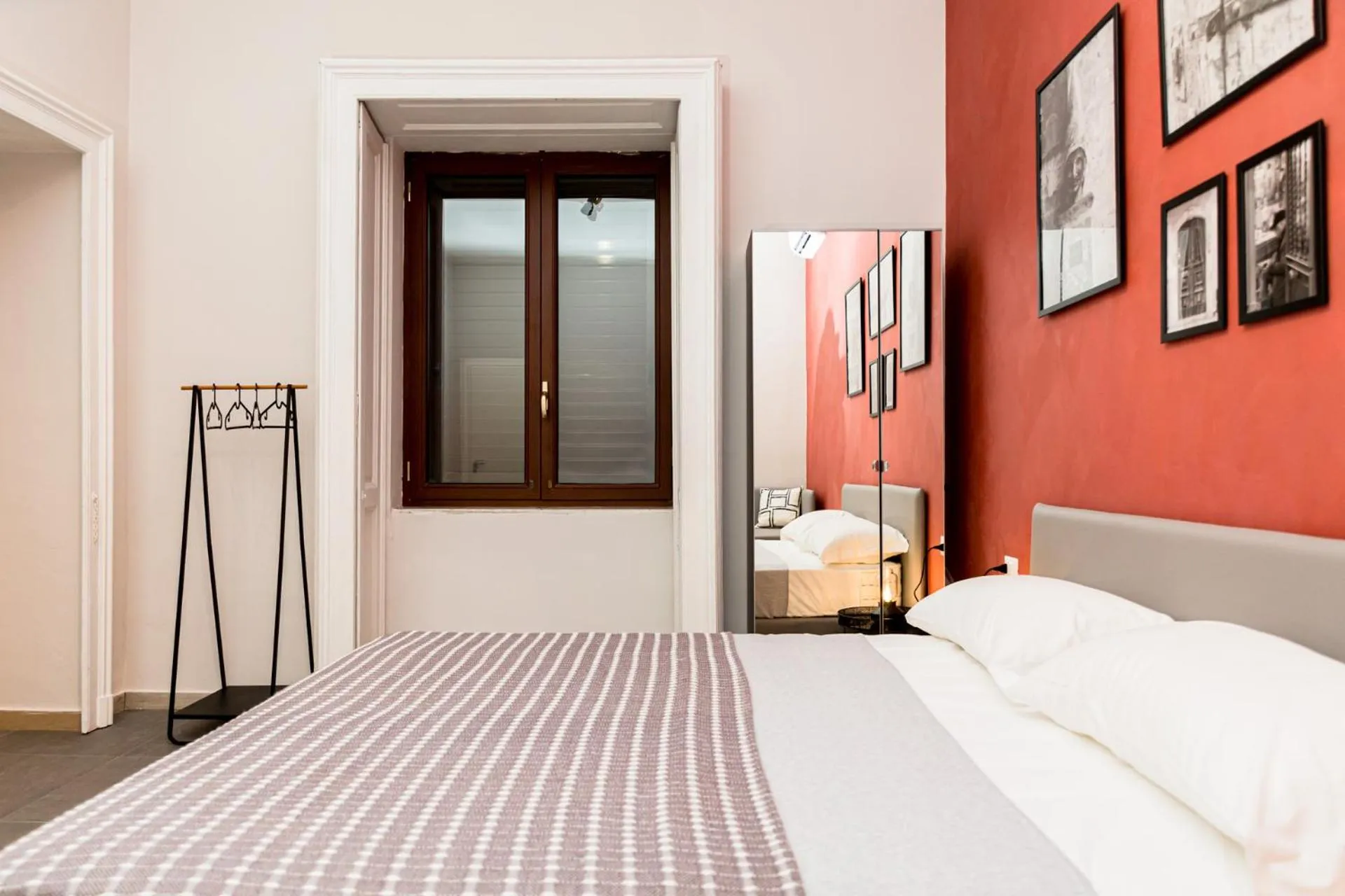 Bed in N'Art Suites - Napoli