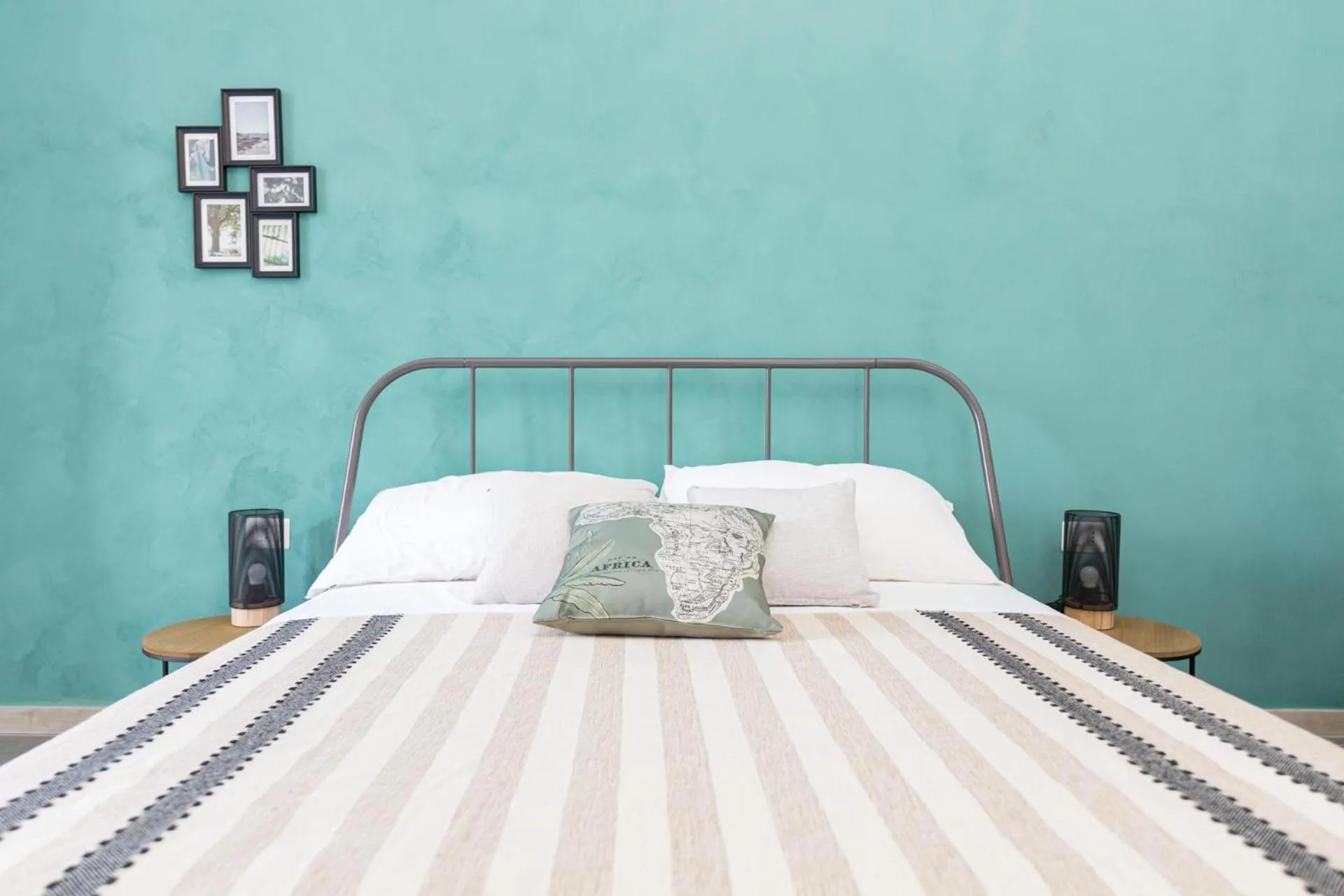 Bed in N'Art Suites - Napoli