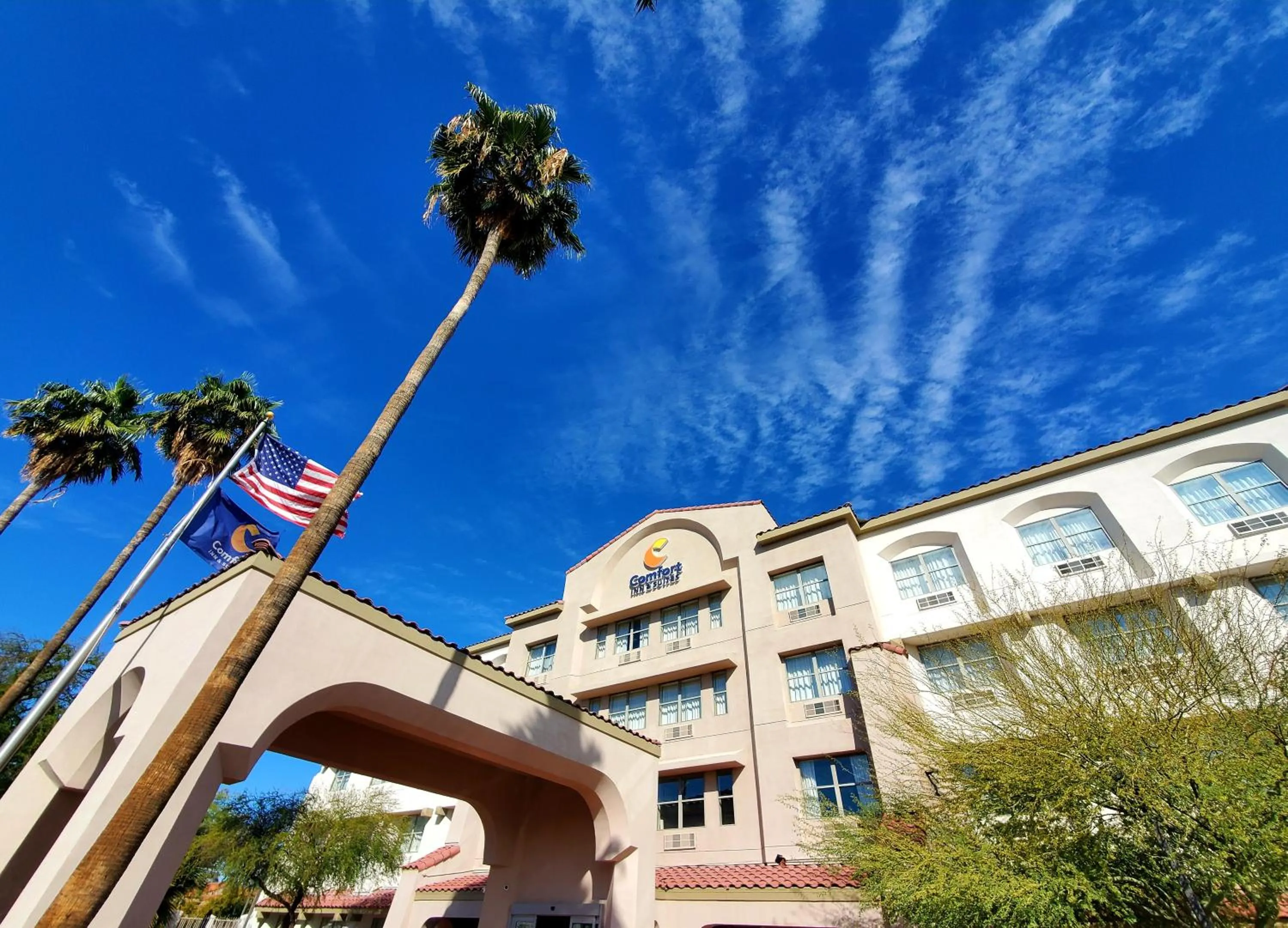 Property building in Comfort Inn & Suites Tempe Phoenix Sky Harbor Airport