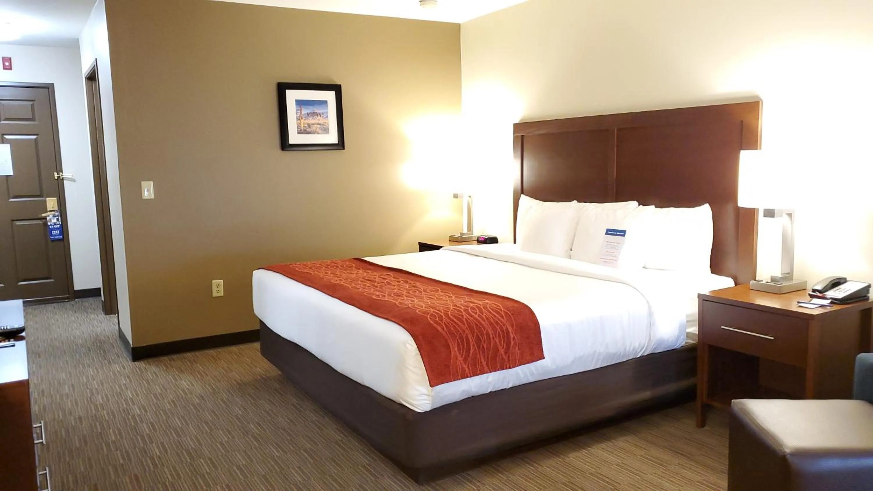 Photo of the whole room in Comfort Inn & Suites Tempe Phoenix Sky Harbor Airport