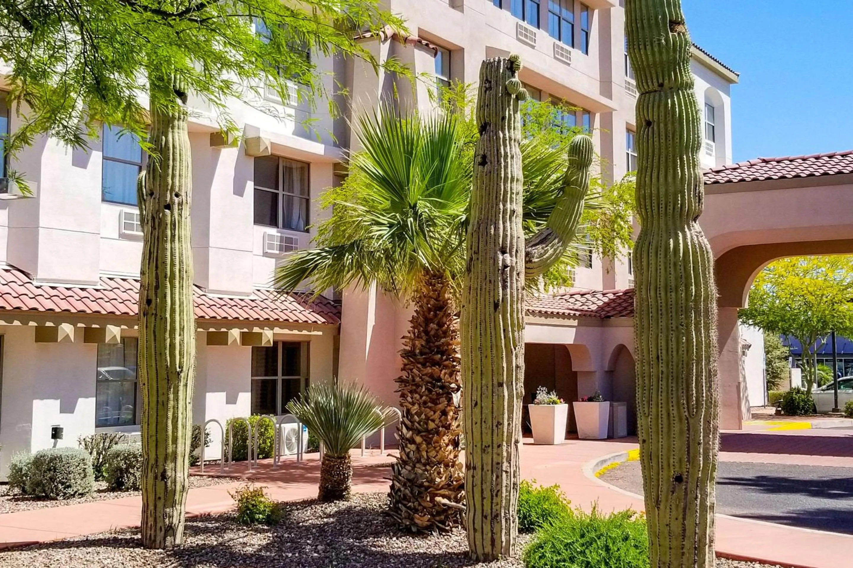 Property building in Comfort Inn & Suites Tempe Phoenix Sky Harbor Airport