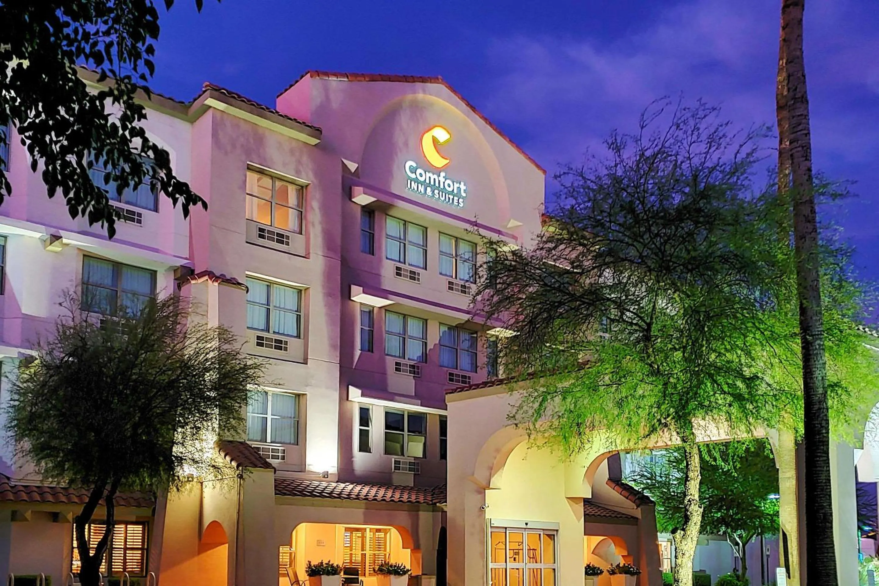 Property building in Comfort Inn & Suites Tempe Phoenix Sky Harbor Airport
