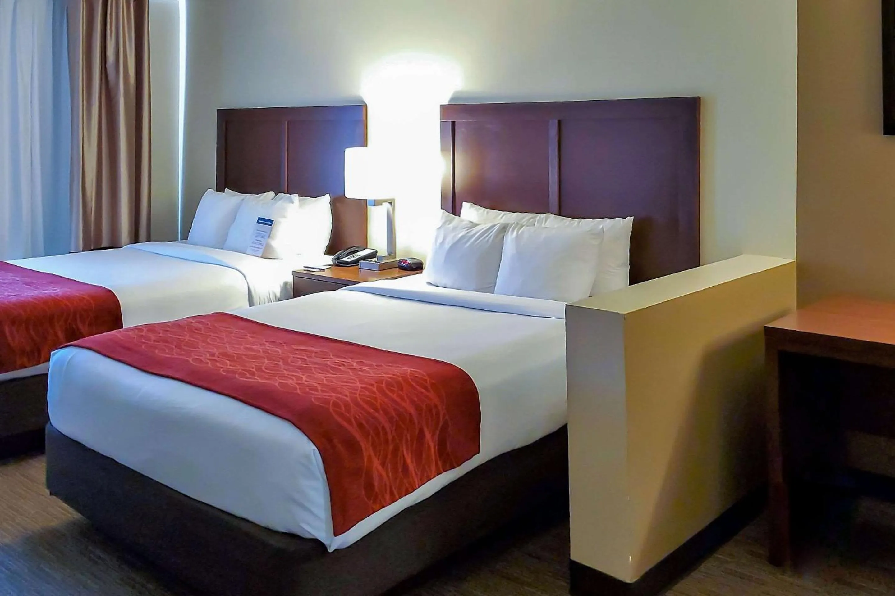 Photo of the whole room in Comfort Inn & Suites Tempe Phoenix Sky Harbor Airport