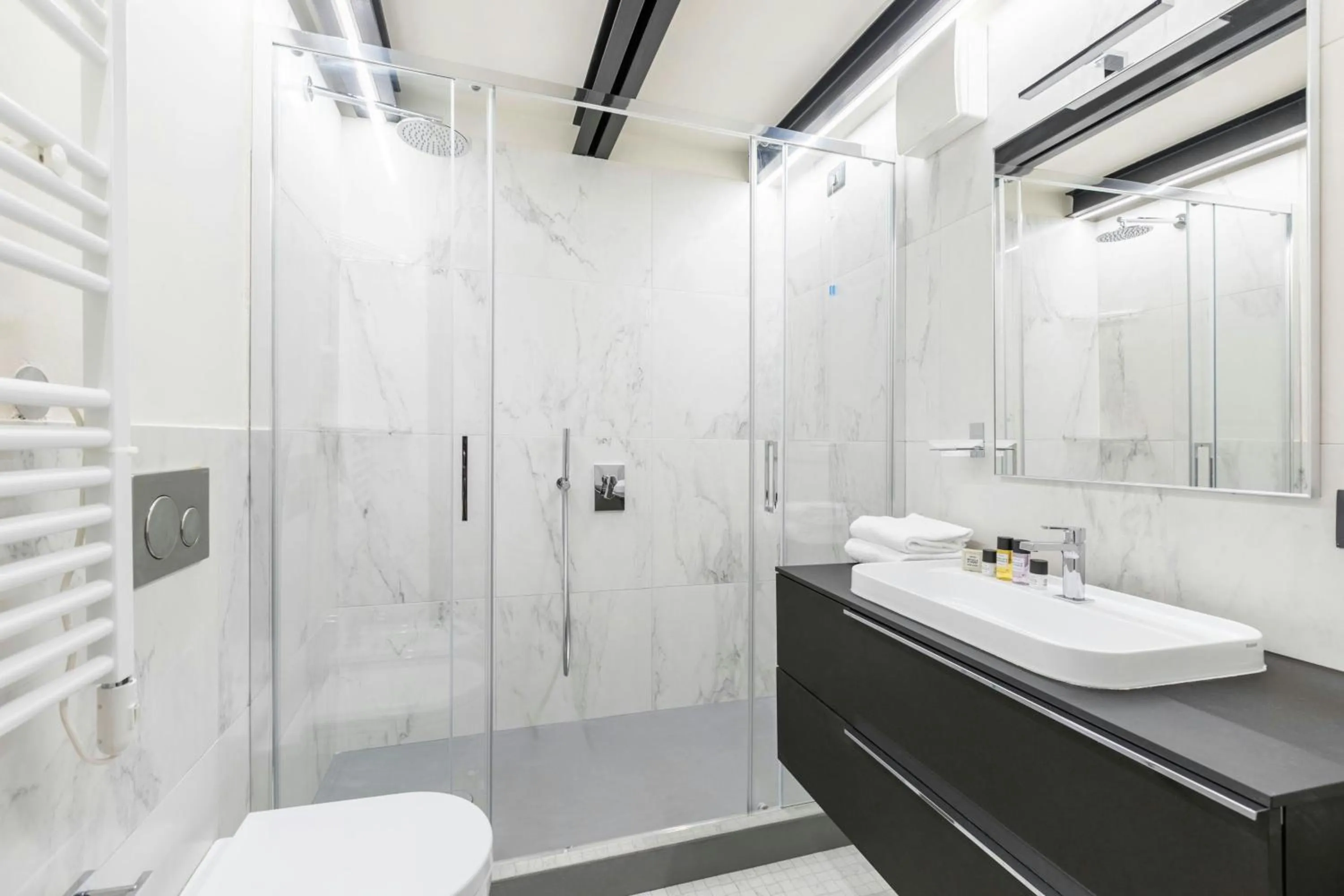 Bathroom in Sonder by Marriott Bonvoy Trastevere Apartments Piazza Trilussa