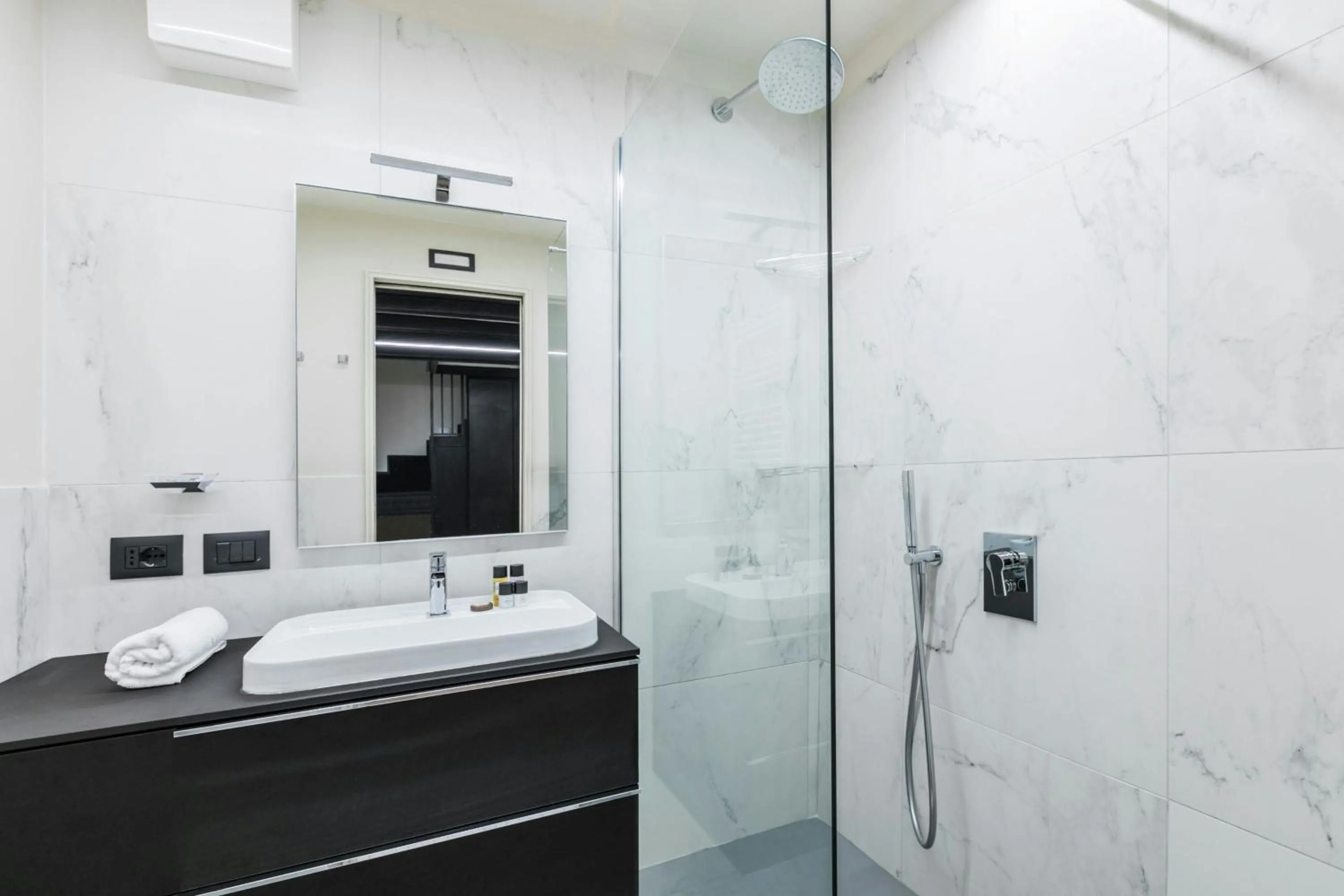 Bathroom in Sonder by Marriott Bonvoy Trastevere Apartments Piazza Trilussa