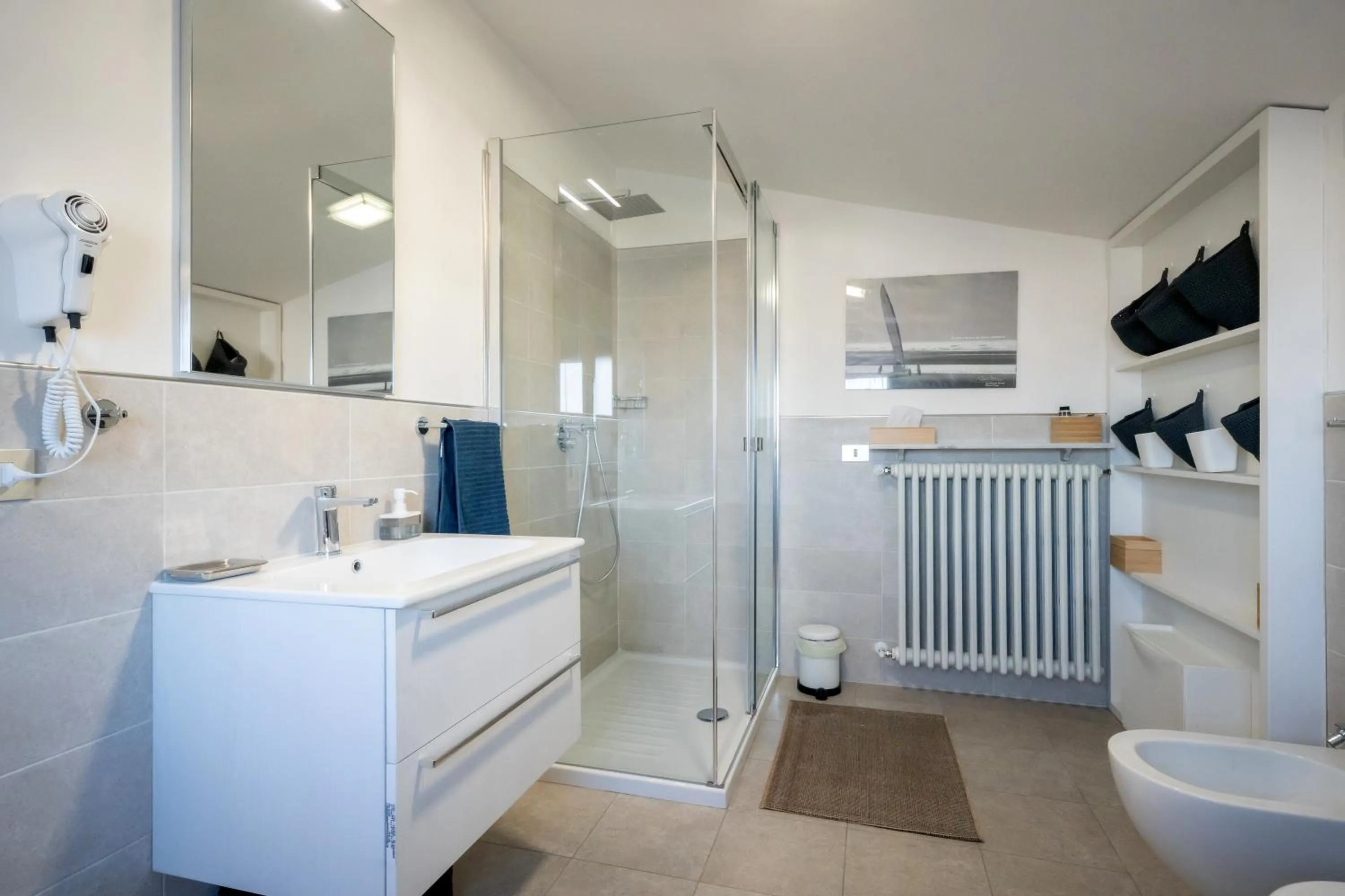 Bathroom in B&B and Sail