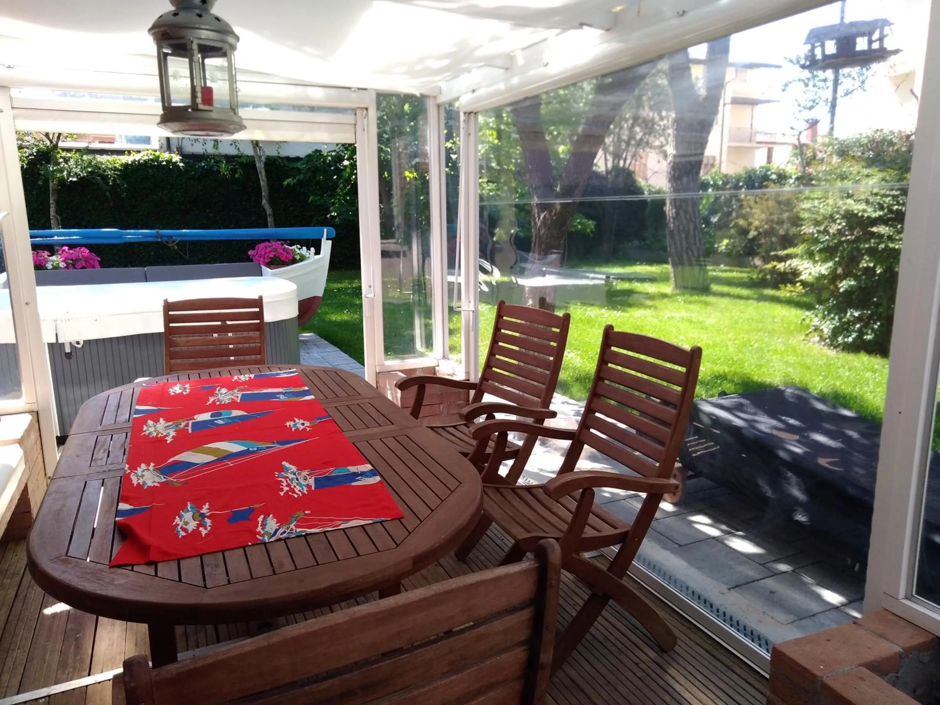 Garden in B&B and Sail