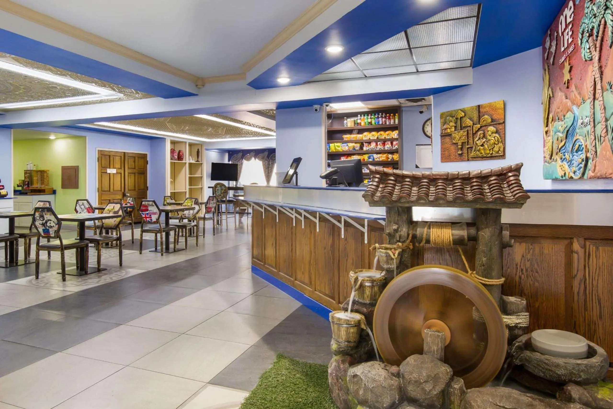 Restaurant/places to eat in One life studio and suites