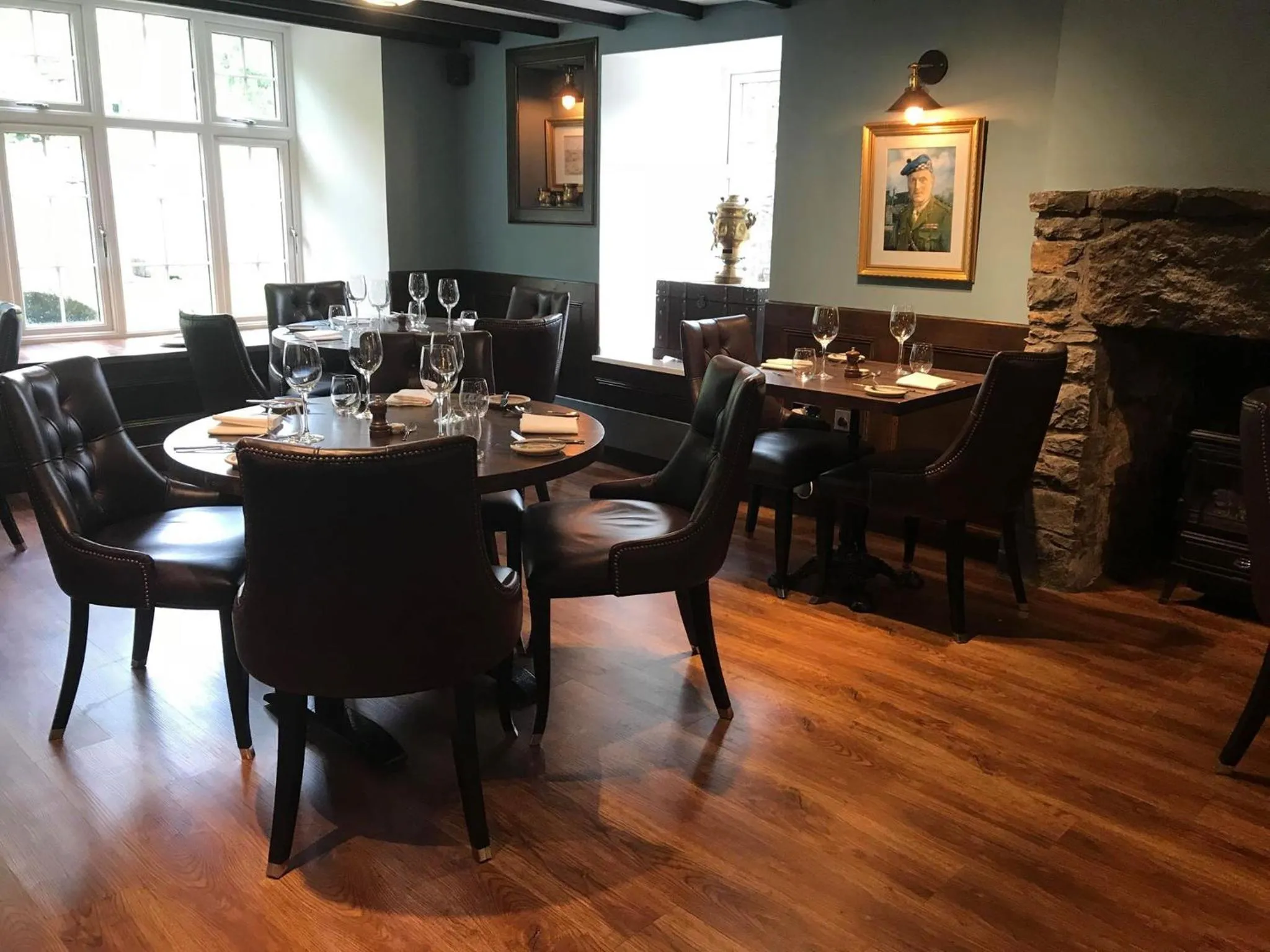 Restaurant/places to eat in Edinbane Lodge