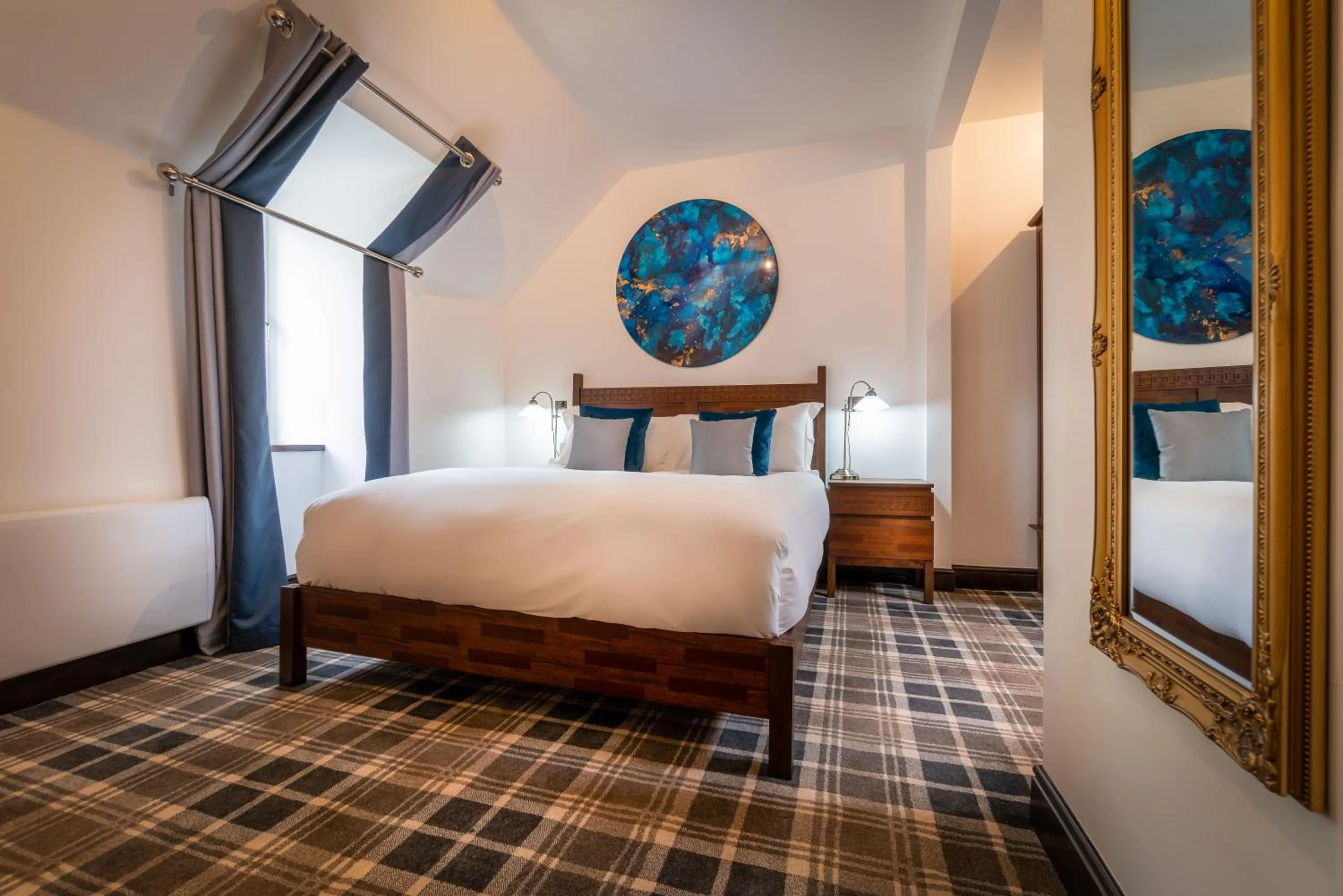 Bedroom, Bed in Edinbane Lodge