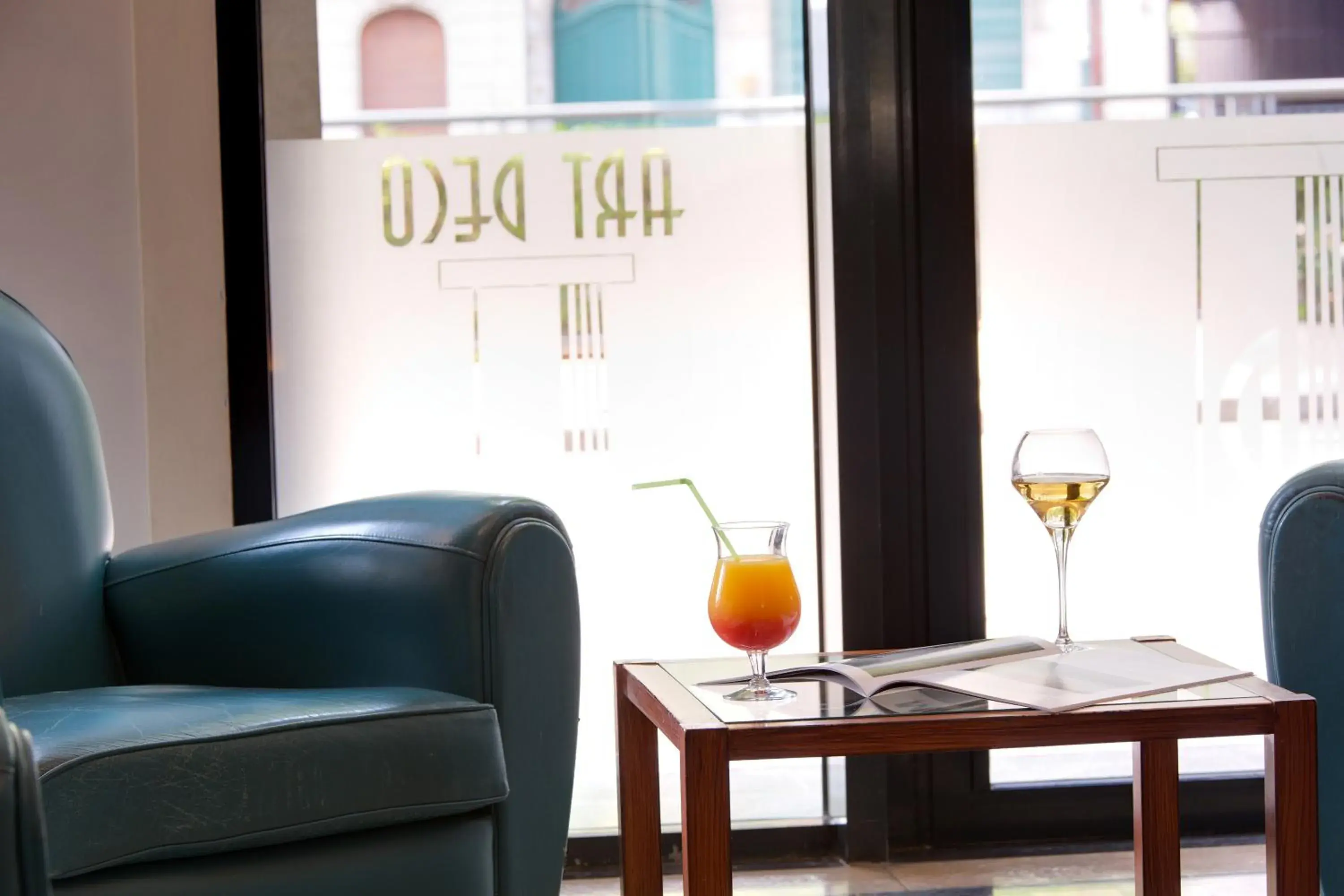 Lounge or bar in Hotel Art Deco Euralille Lounge or bar in Hotel Art Deco Euralille