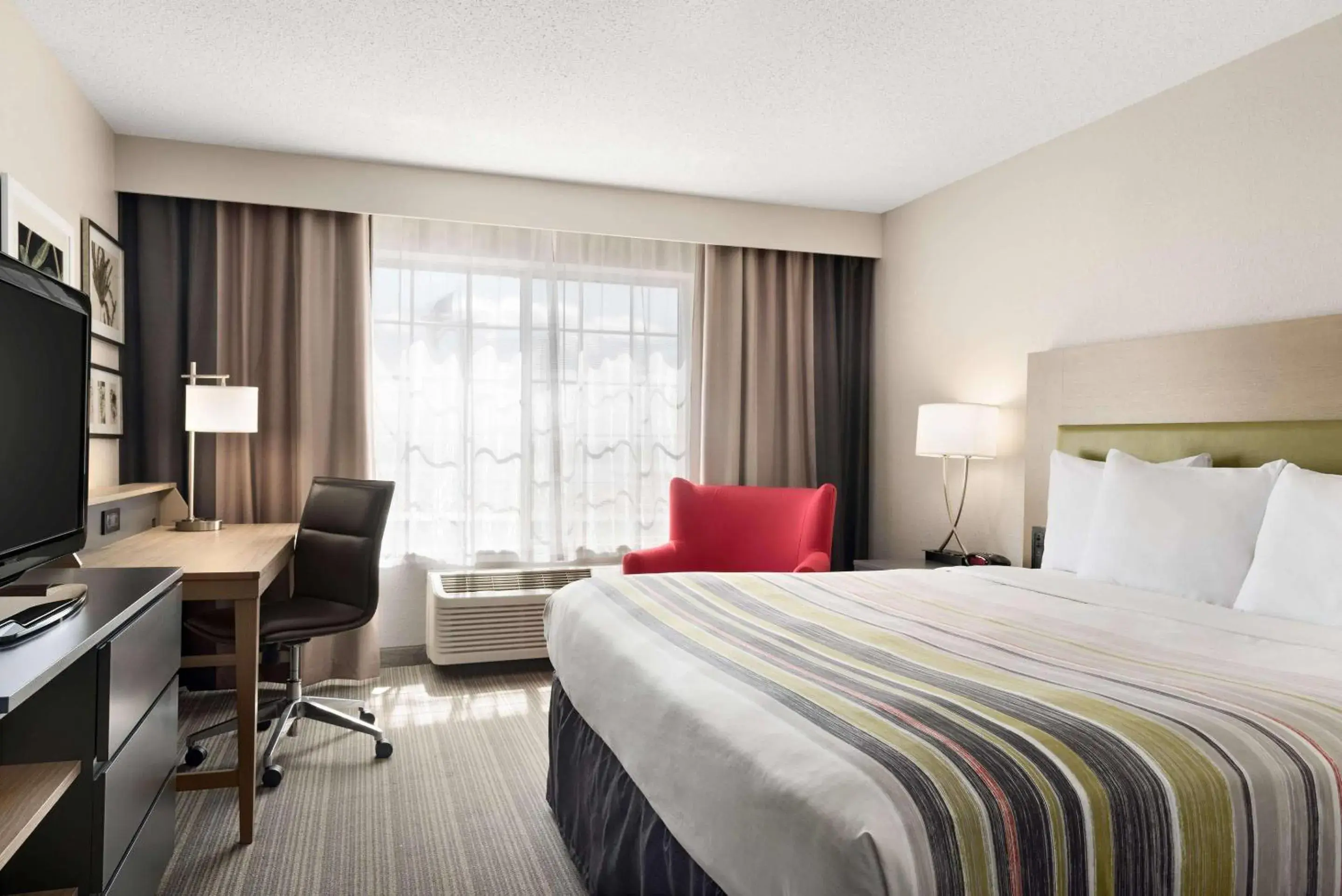 Bedroom, Bed in Country Inn & Suites by Radisson, Romeoville - Bolingbrook Bedroom, Bed in Country Inn & Suites by Radisson, Romeoville - Bolingbrook