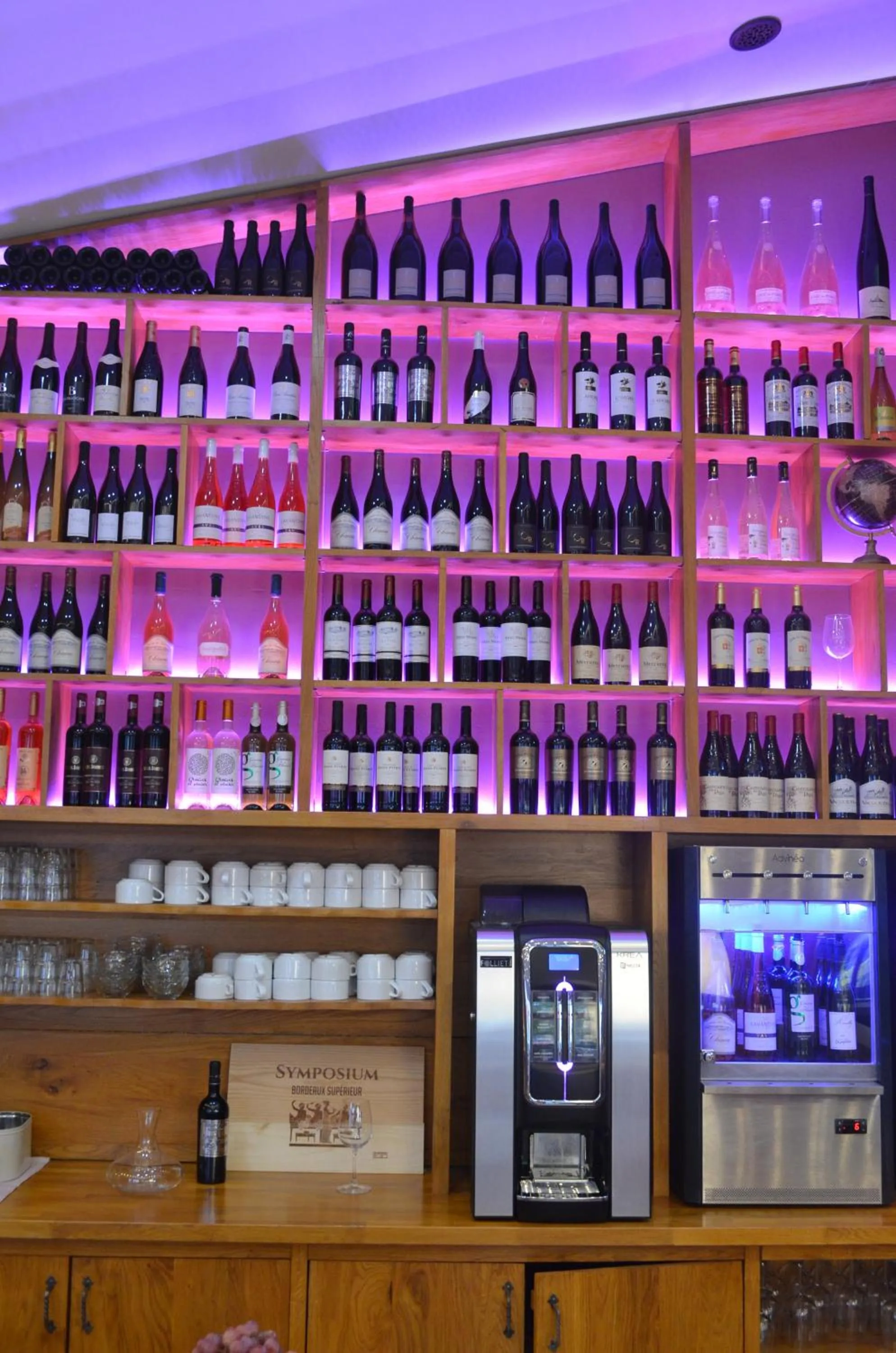 Property building in FH Confort Hotel Orléans Co'met