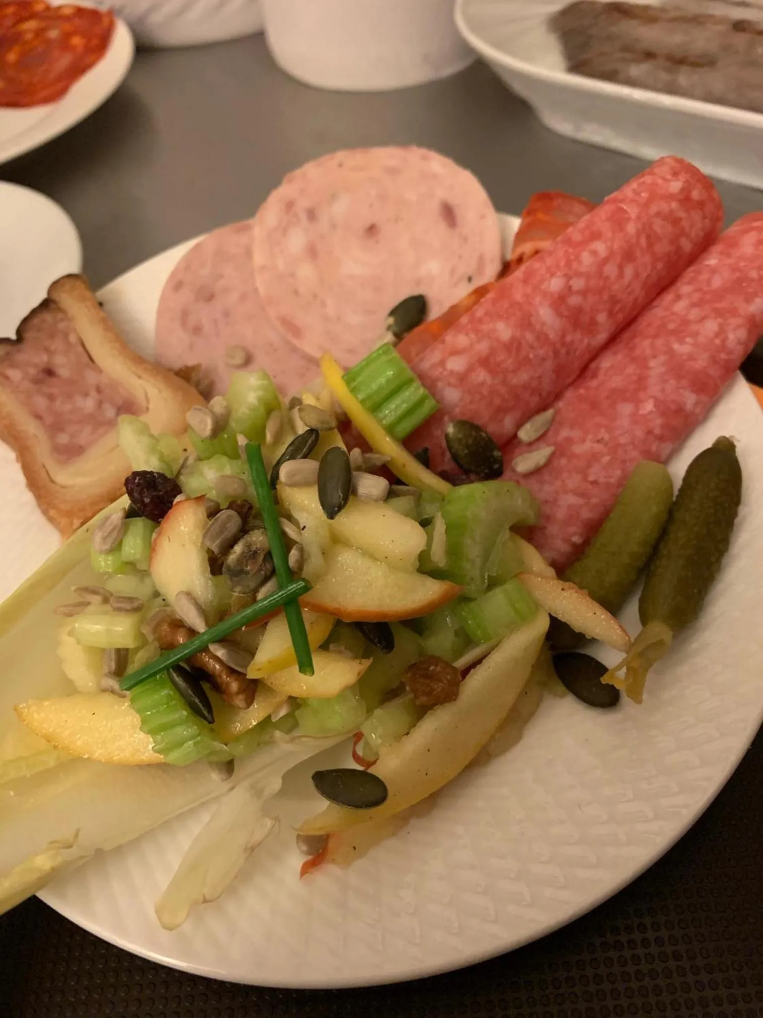 Restaurant/places to eat in FH Confort Hotel Orléans Co'met