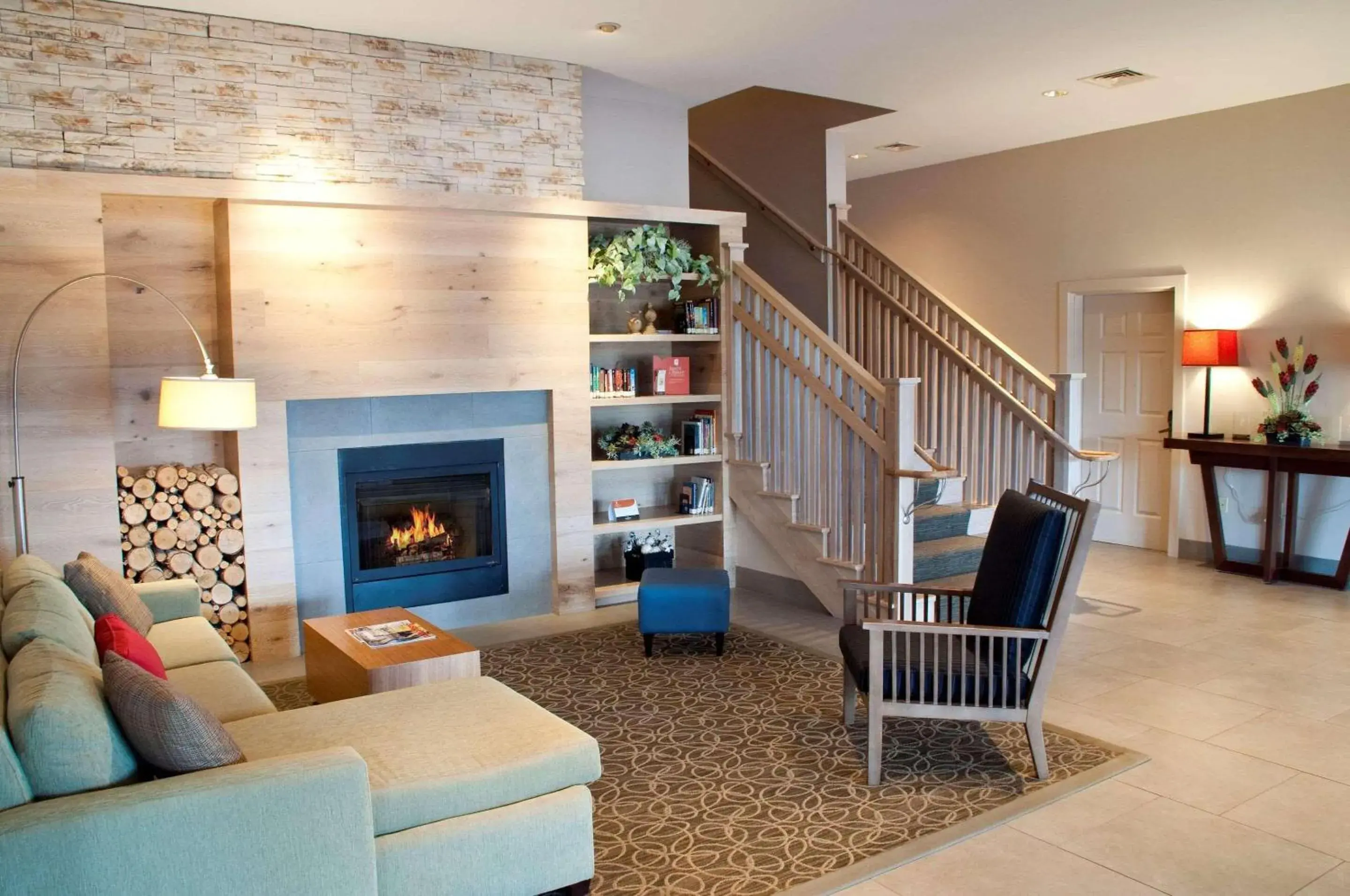 Lobby or reception in Country Inn & Suites by Radisson, Lewisburg, PA Lobby or reception in Country Inn & Suites by Radisson, Lewisburg, PA