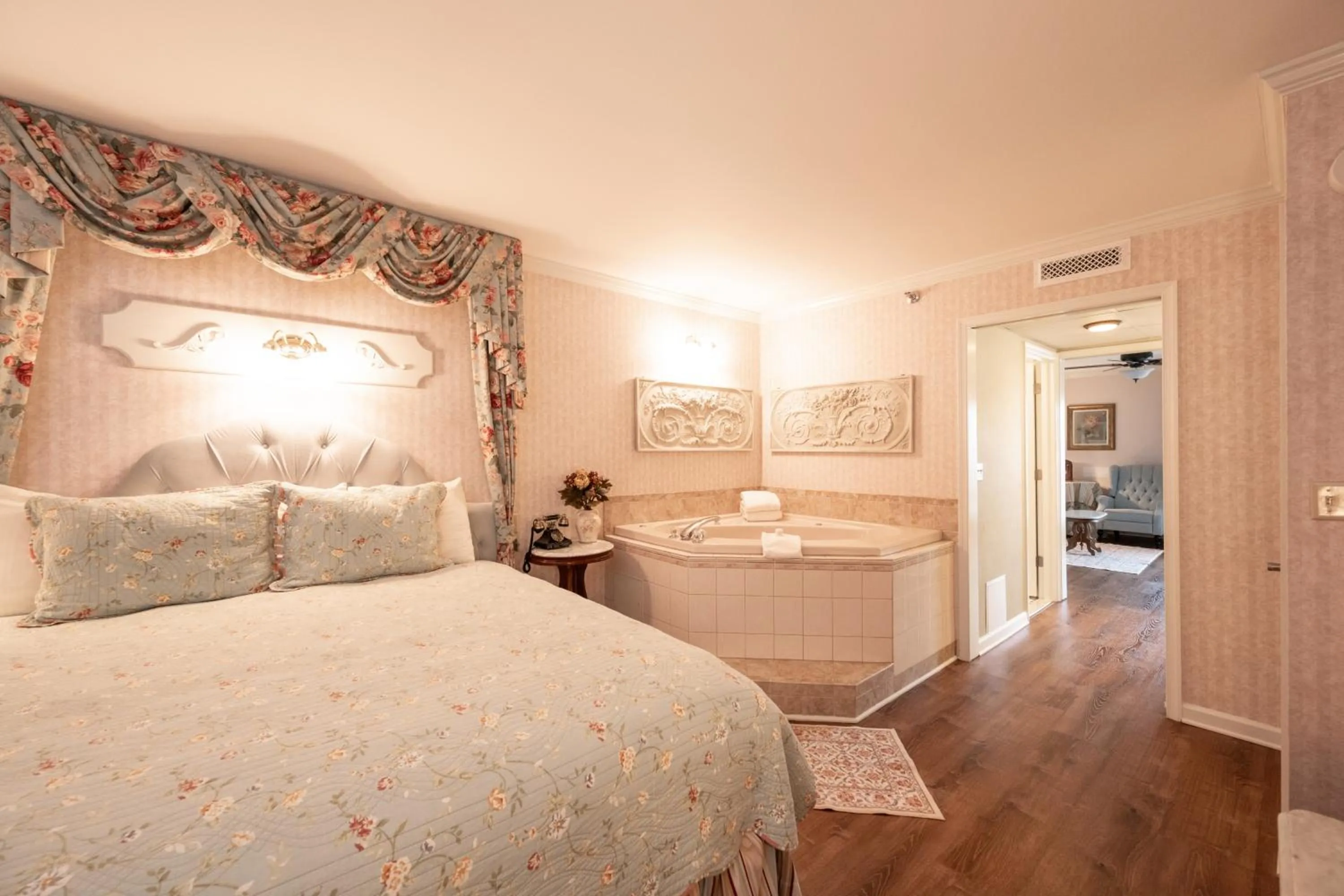 Bed in Boardwalk Plaza Hotel