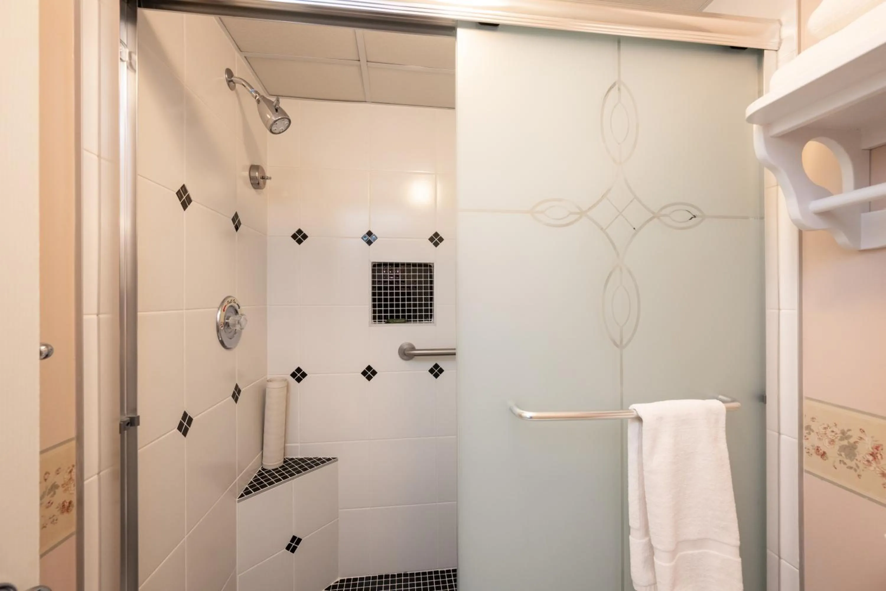 Bathroom in Boardwalk Plaza Hotel