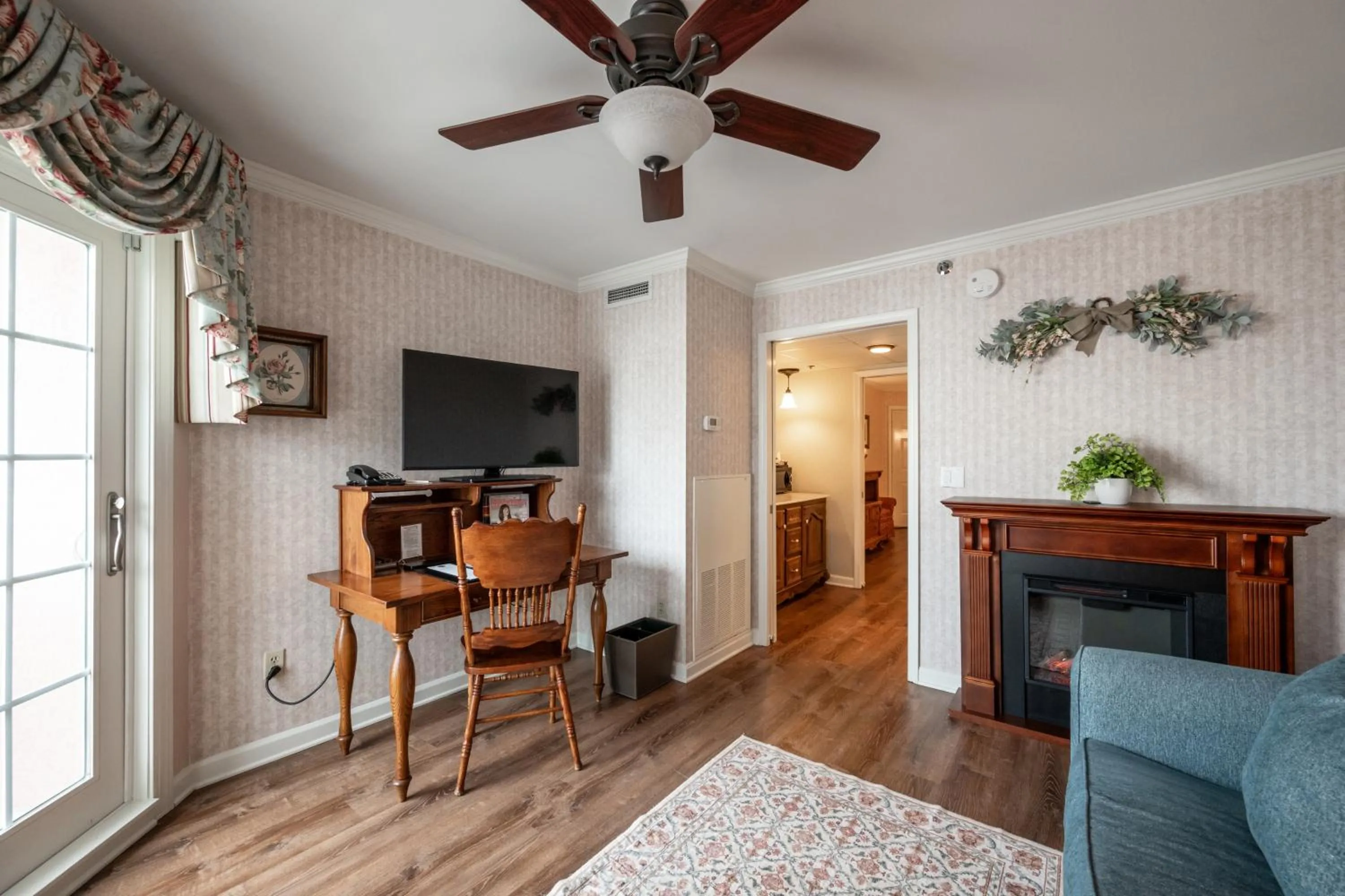 TV and multimedia in Boardwalk Plaza Hotel