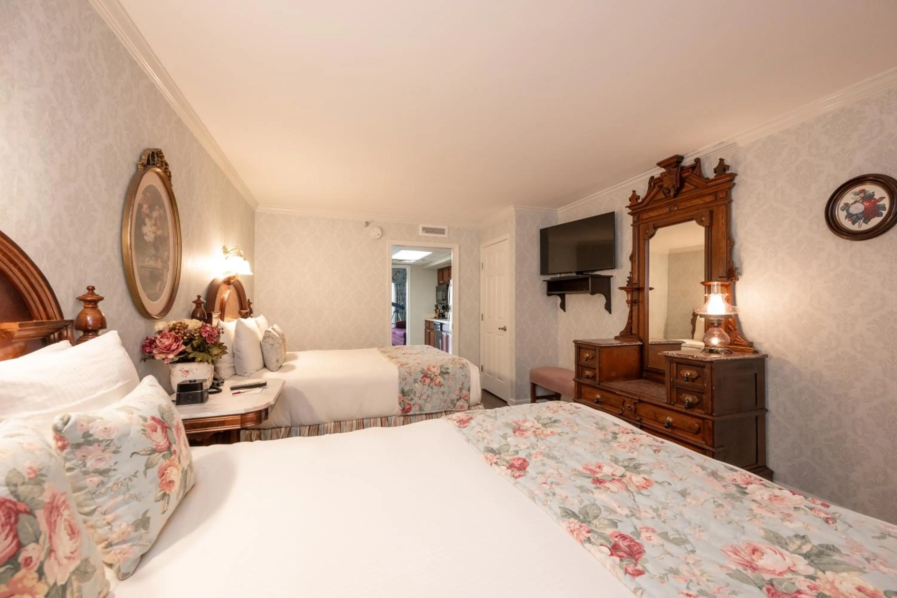 Bed in Boardwalk Plaza Hotel