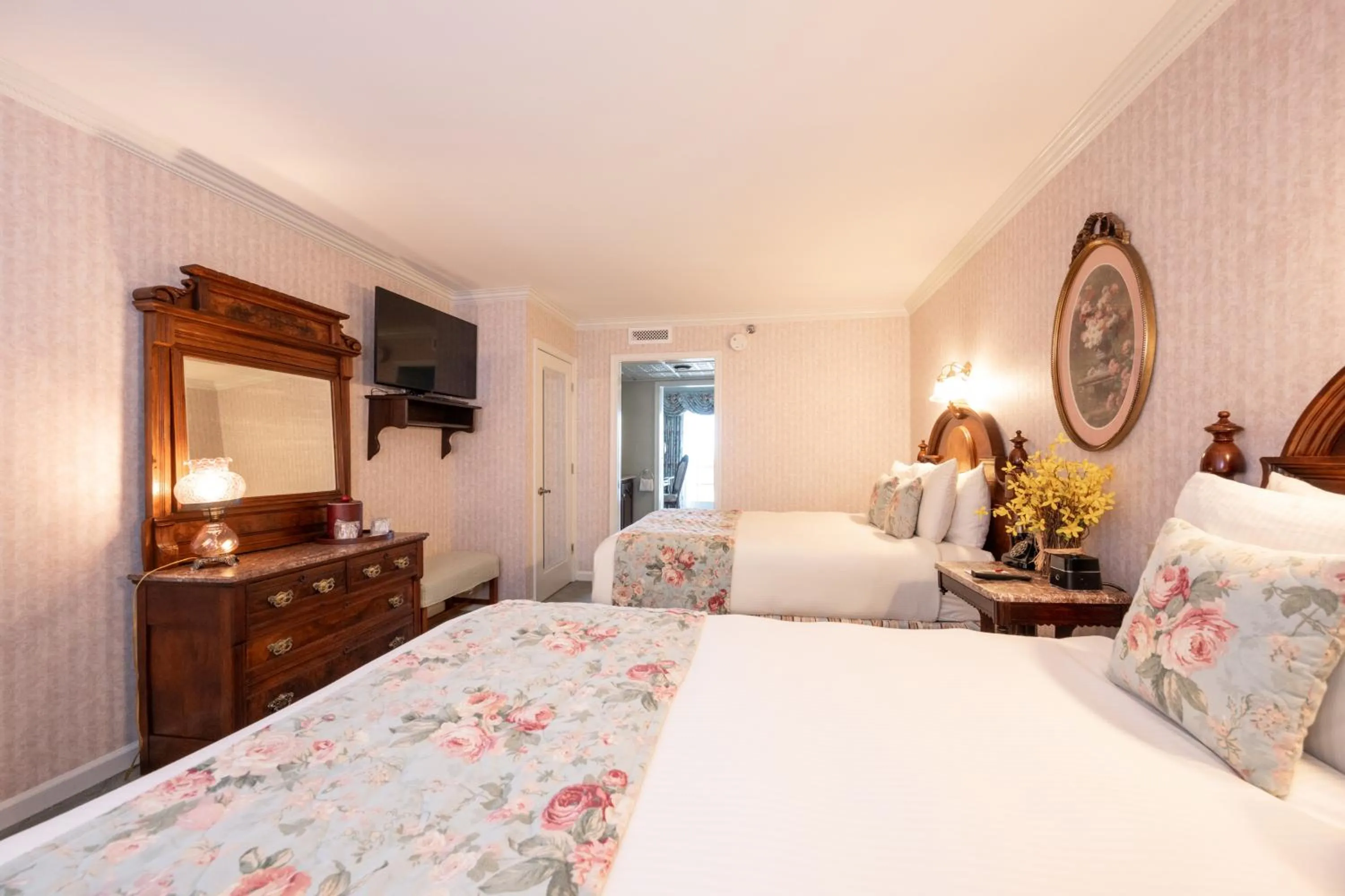 Bed in Boardwalk Plaza Hotel