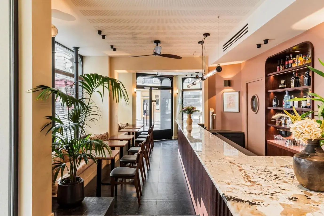 Lounge or bar in Hôtel Chamar Lounge or bar in Hôtel Chamar