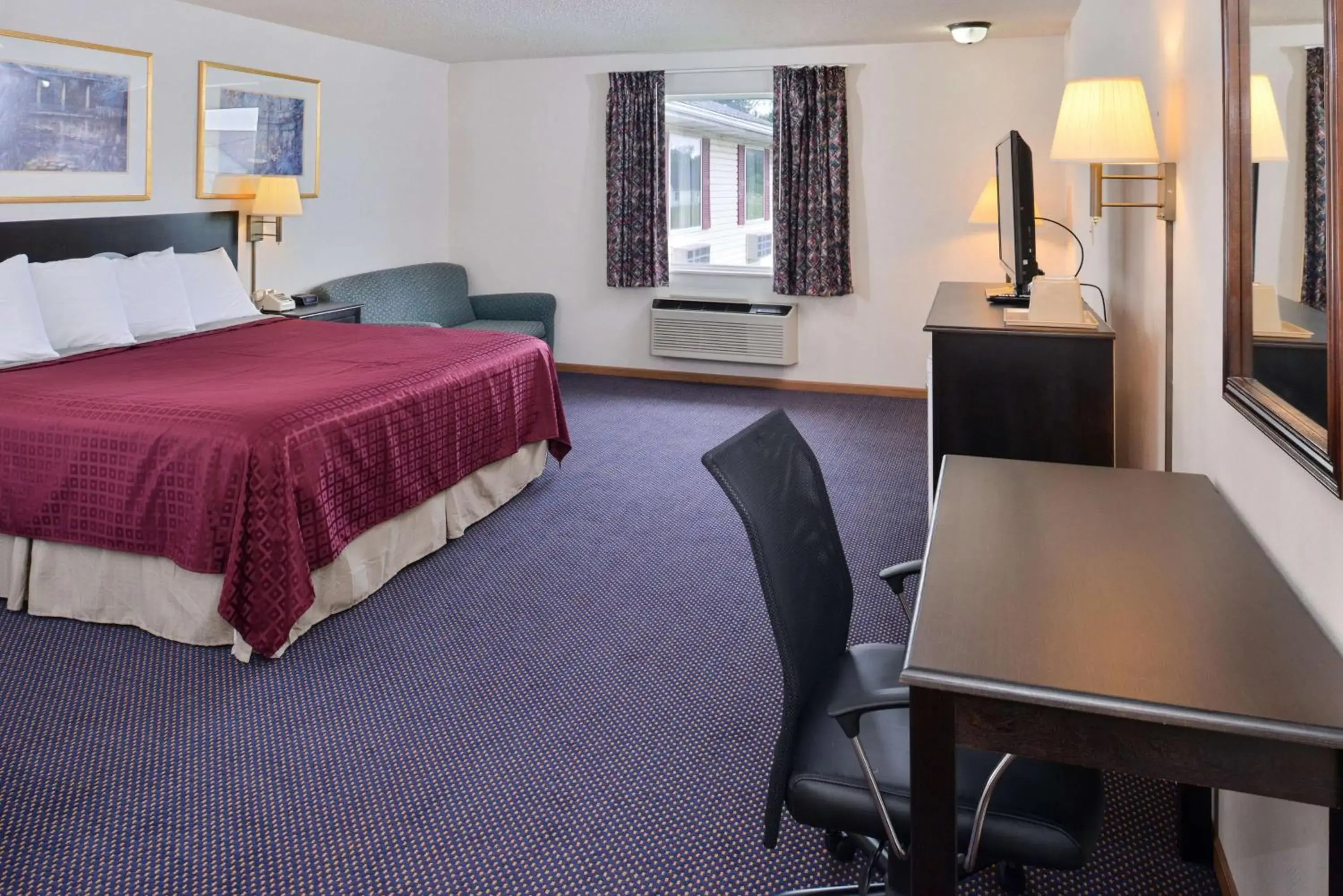 Bedroom in Americas Best Value Inn Knob Noster Bedroom in Americas Best Value Inn Knob Noster