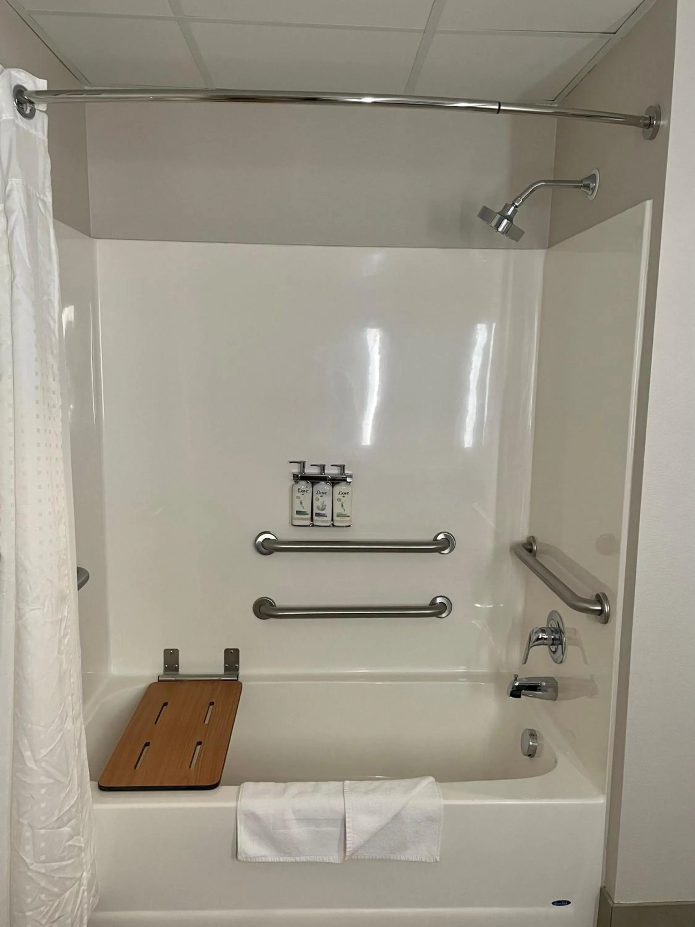 Bathroom in Holiday Inn Express & Suites Marquette by IHG