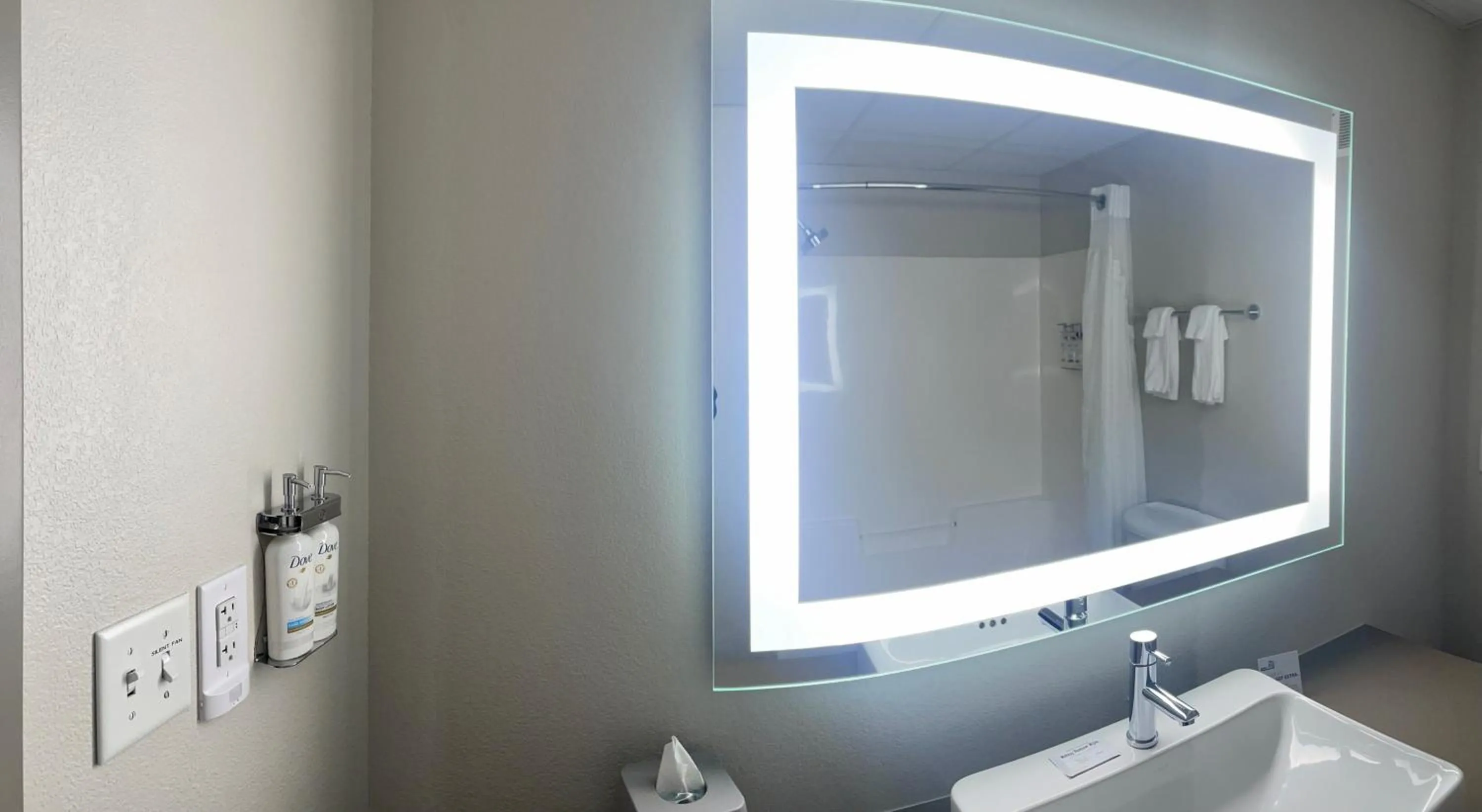 Bathroom in Holiday Inn Express & Suites Marquette by IHG