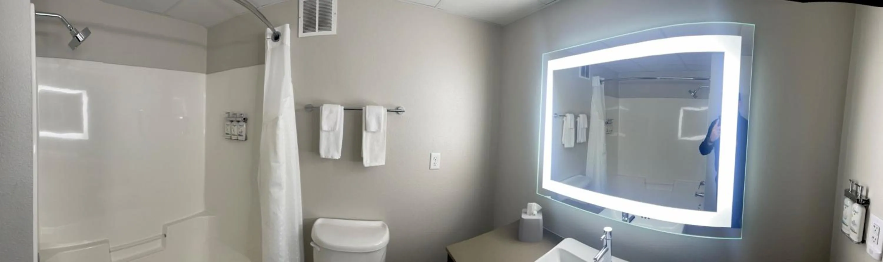 Bathroom in Holiday Inn Express & Suites Marquette by IHG