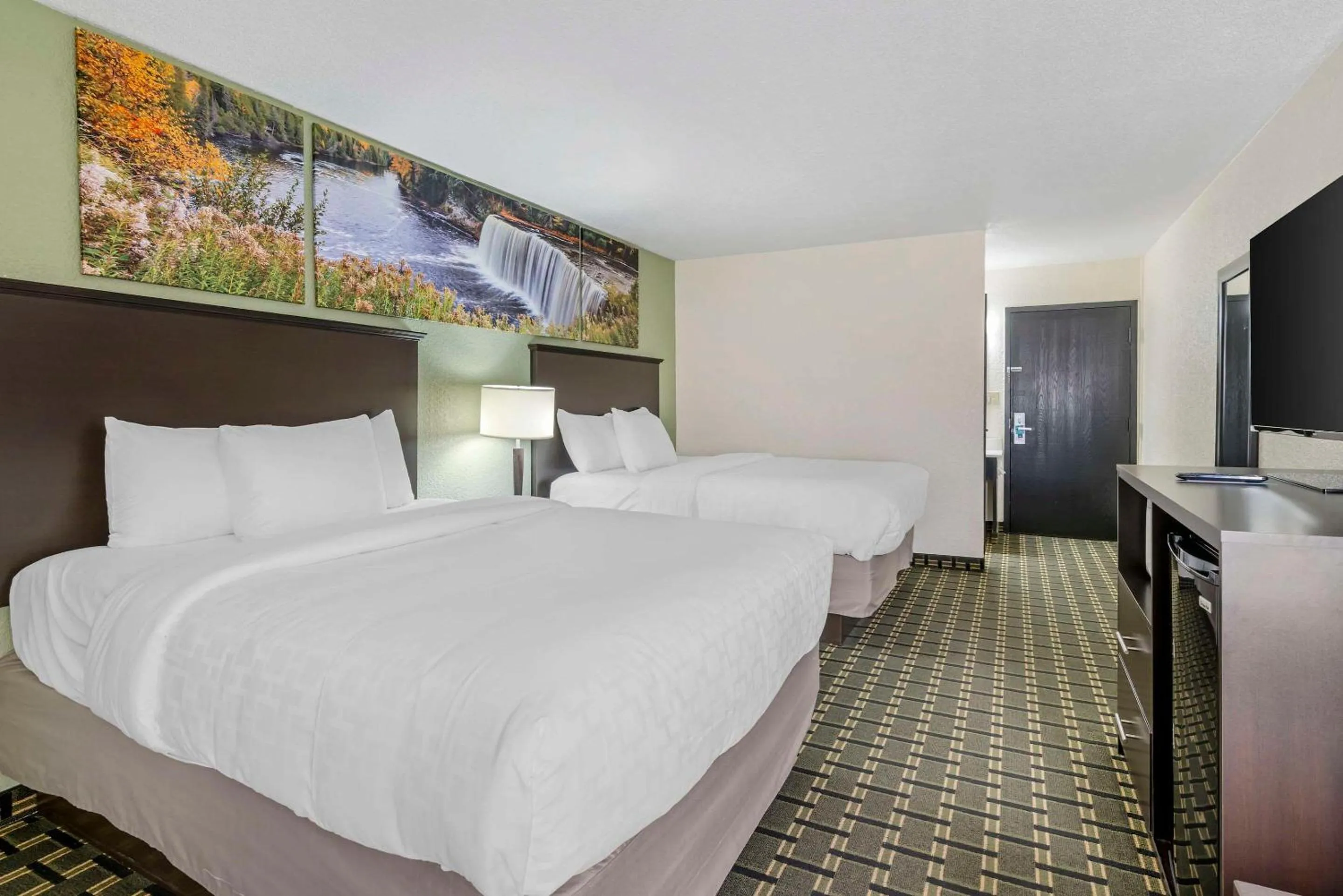 Bedroom, Bed in Clarion Pointe