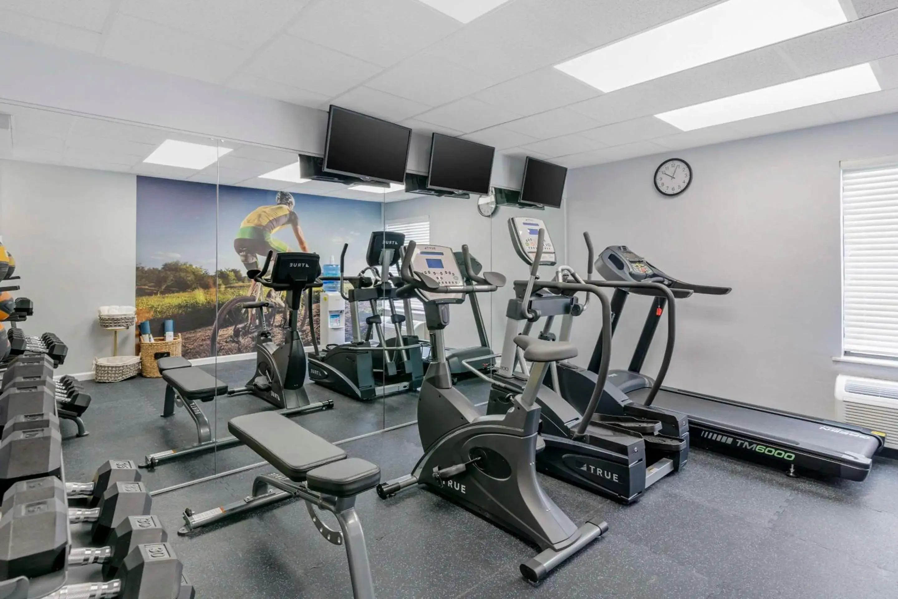 Fitness centre/facilities in Clarion Pointe Fitness centre/facilities in Clarion Pointe