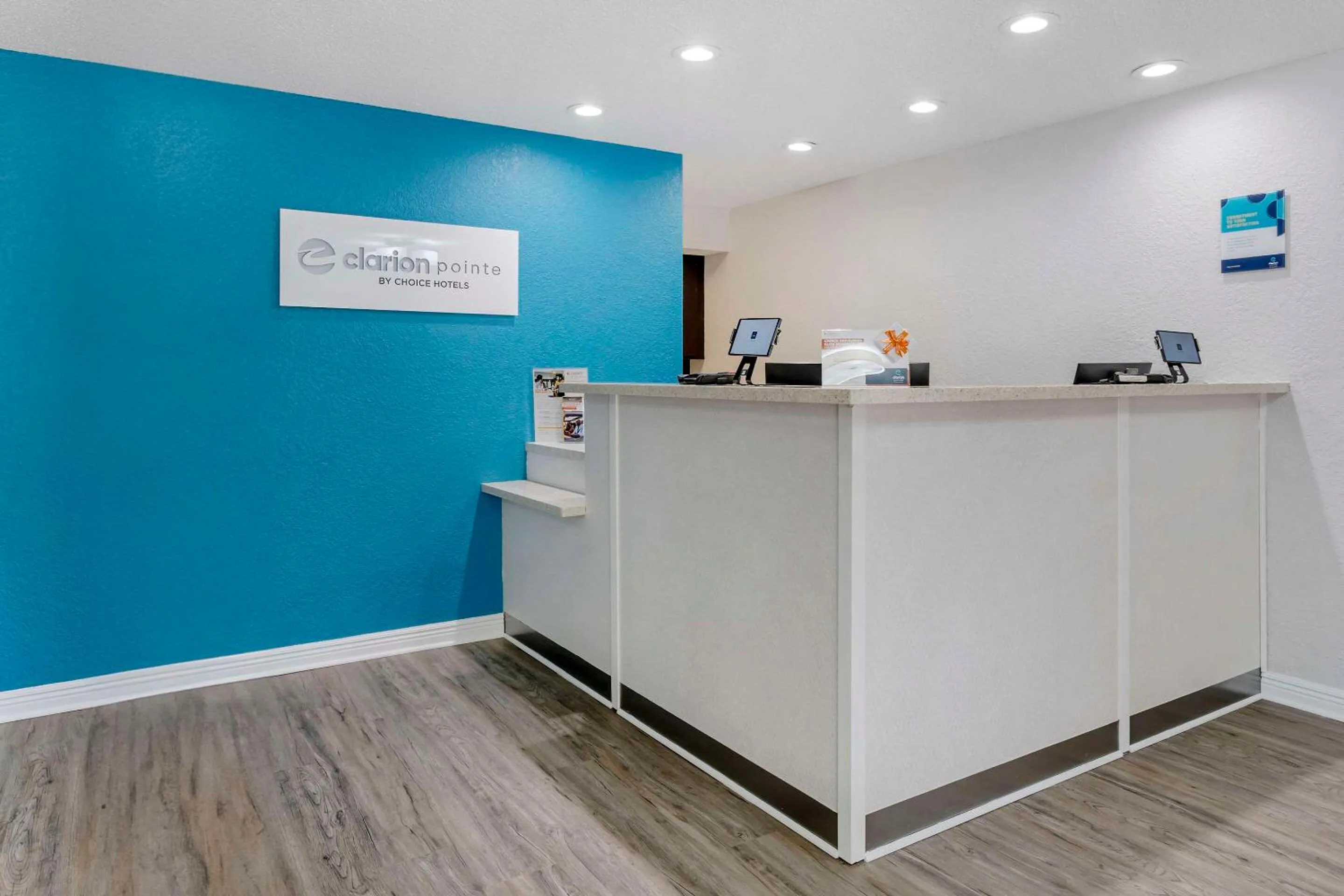 Lobby or reception in Clarion Pointe