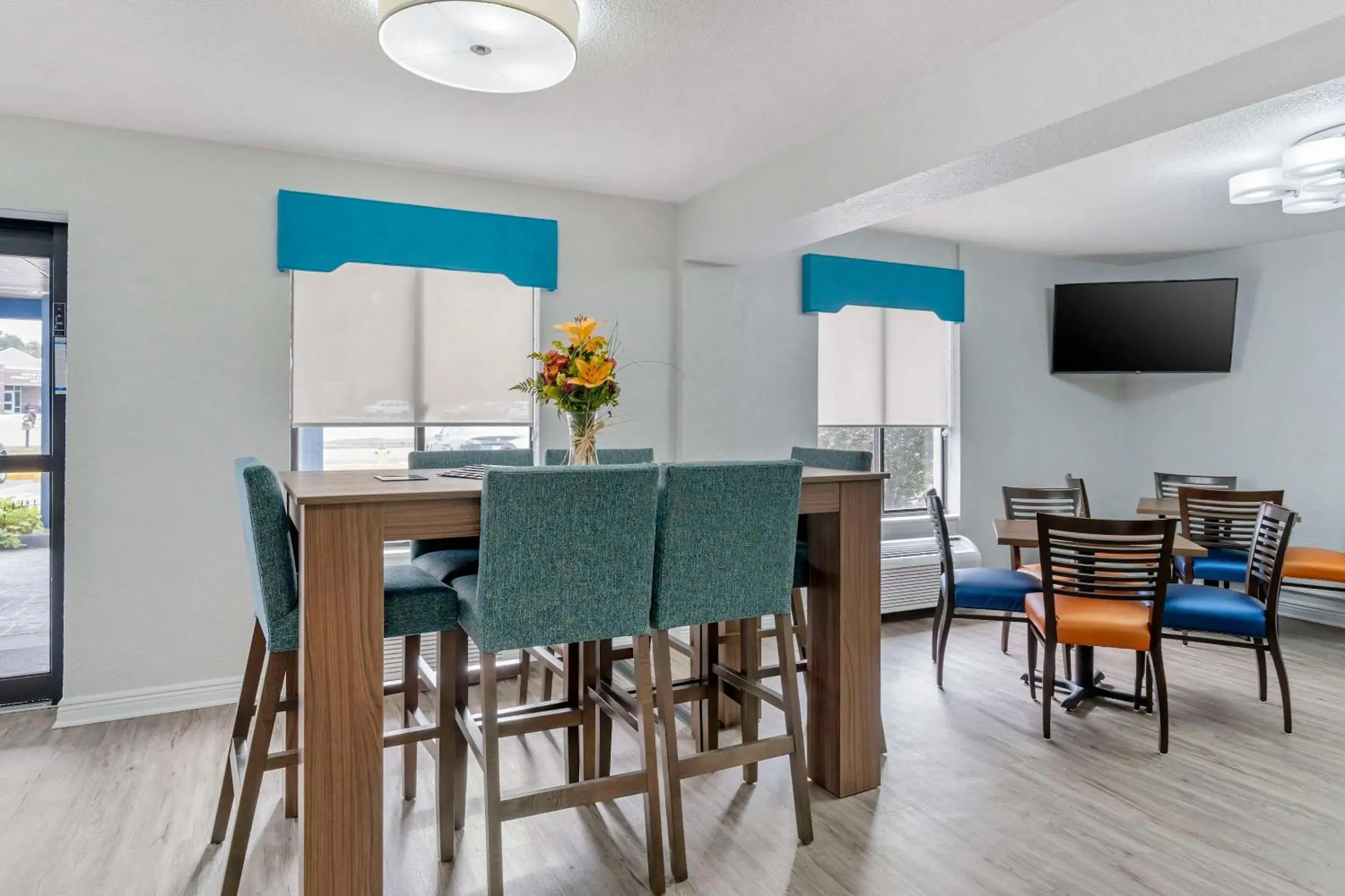 Breakfast in Clarion Pointe Breakfast in Clarion Pointe