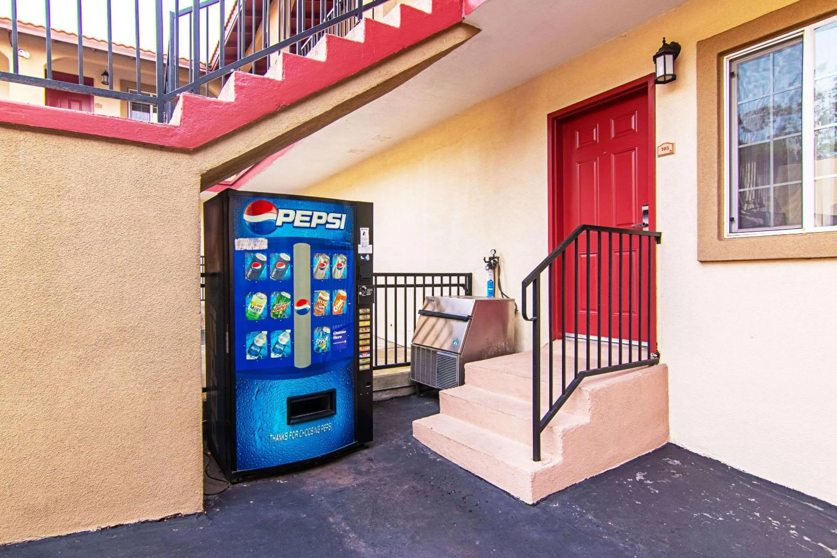 Other in Econo Lodge Long Beach I-405