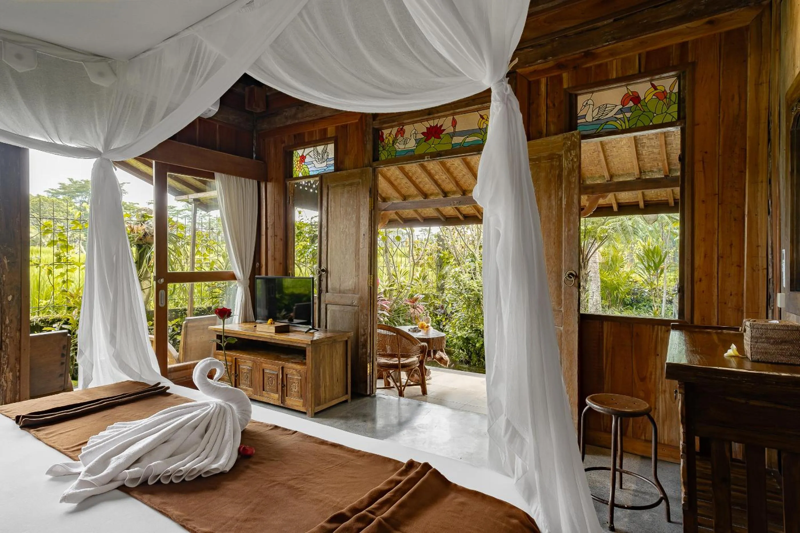 Bed in Moringa Ubud Villa