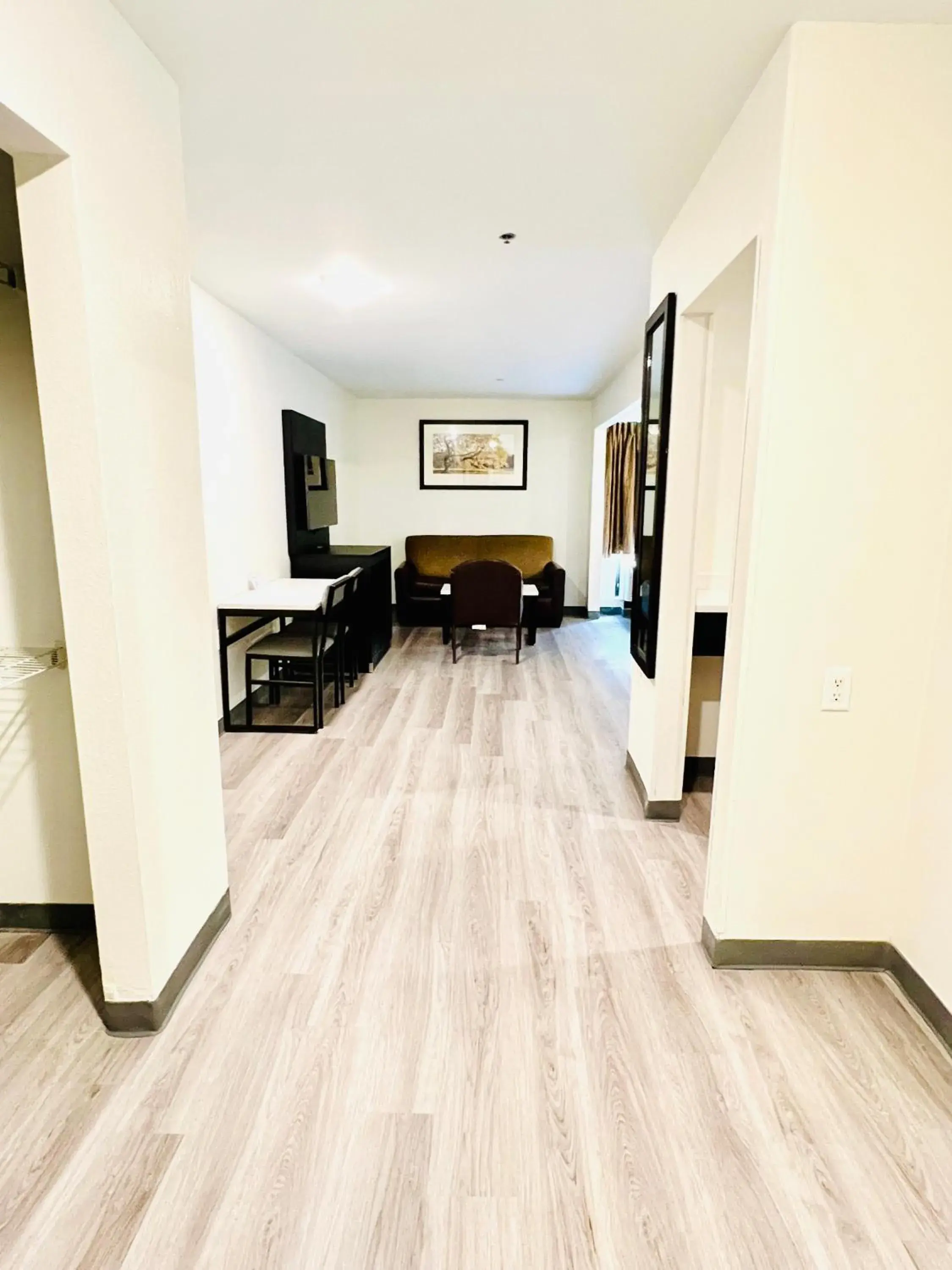 Living room in MainStay Suites Little Rock West Near Medical Centers Living room in MainStay Suites Little Rock West Near Medical Centers