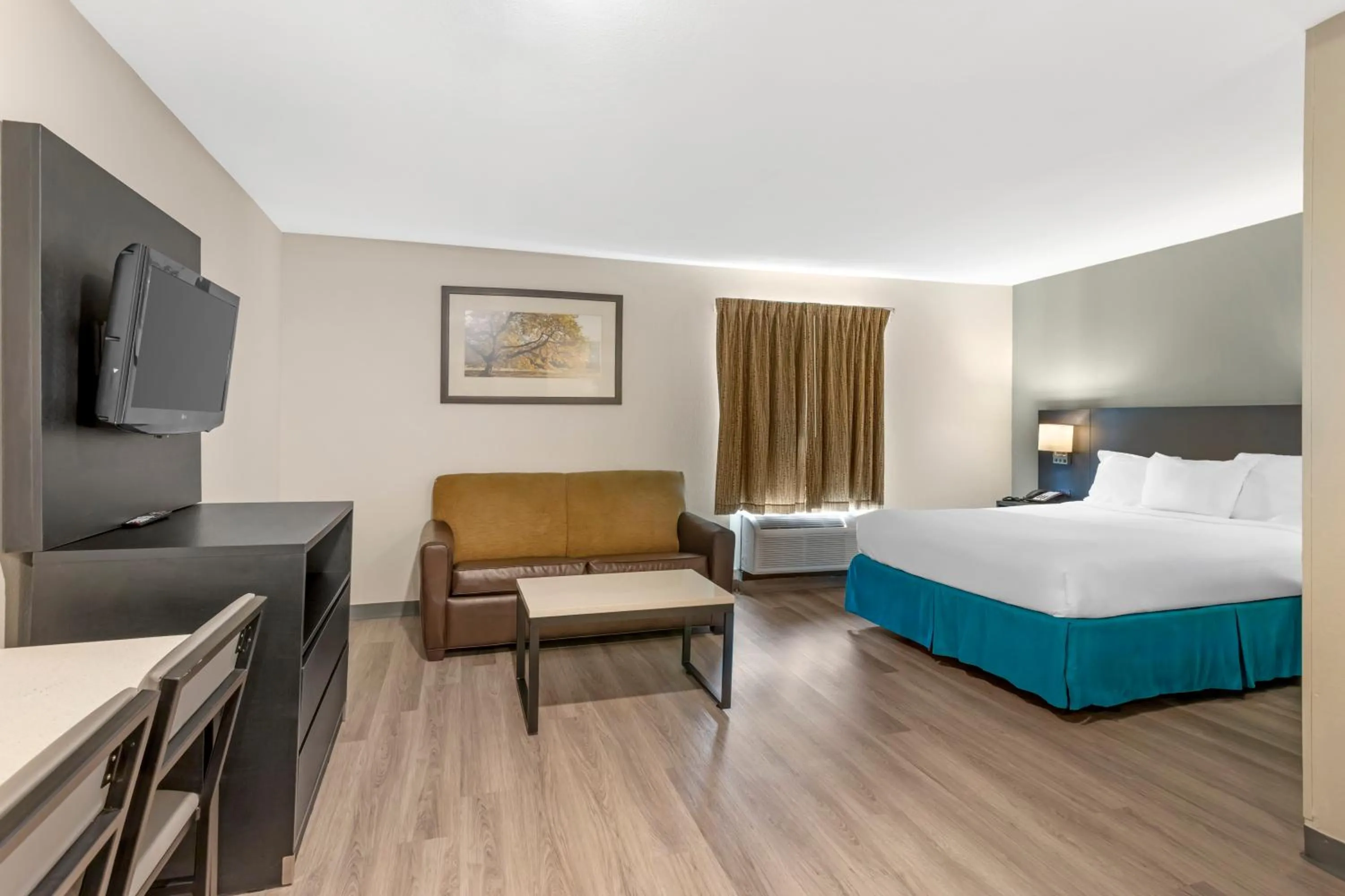 Bed in MainStay Suites Little Rock West Near Medical Centers