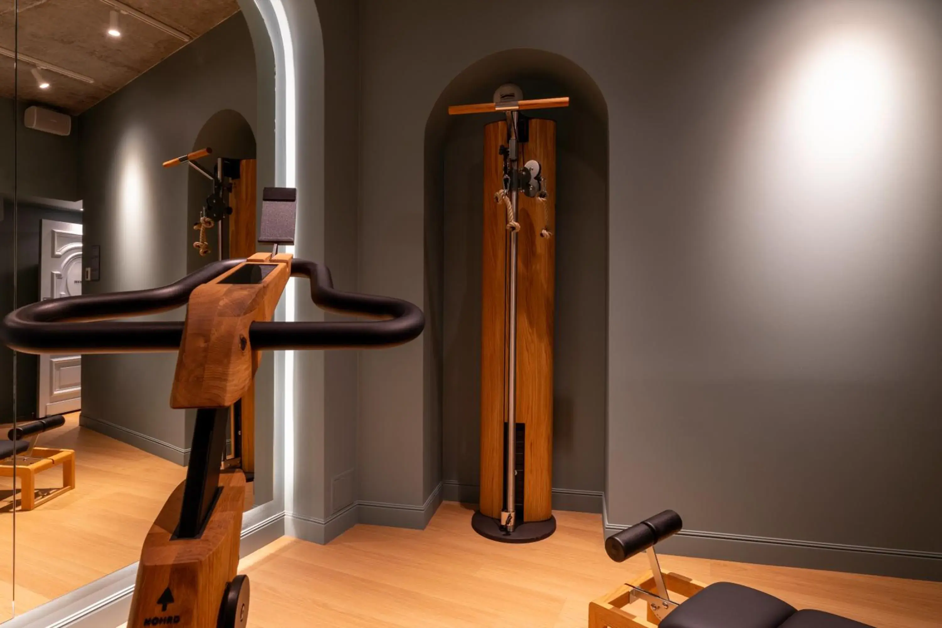 Fitness centre/facilities in Hôtel Le Lavoisier & Spa Fitness centre/facilities in Hôtel Le Lavoisier & Spa